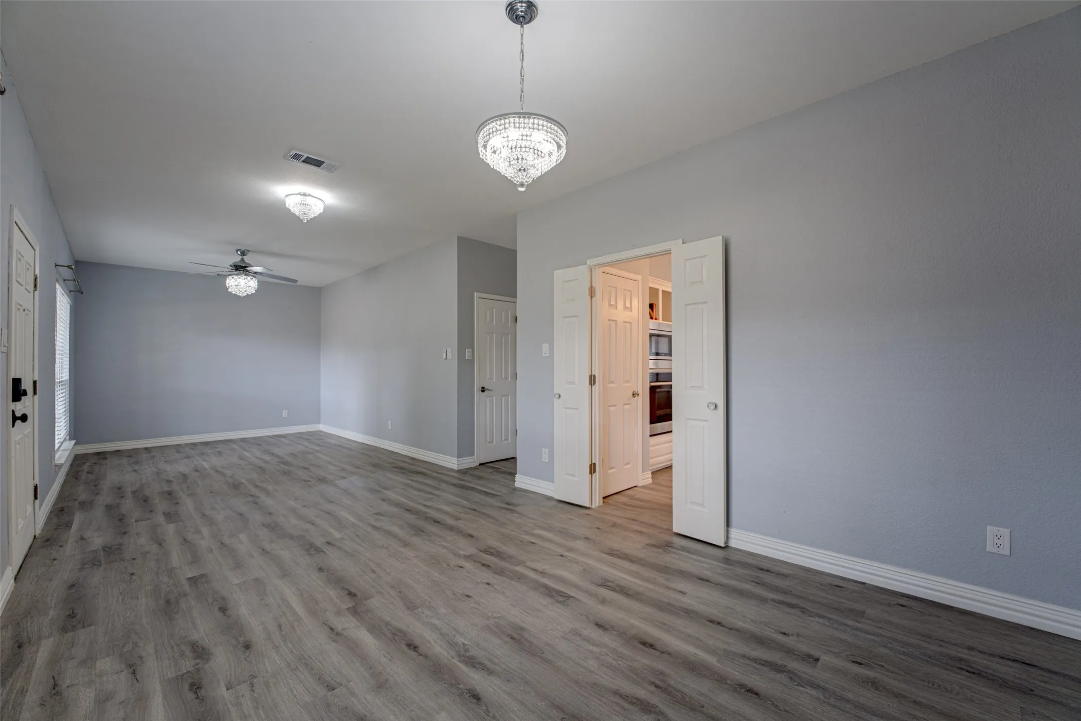 Single Family Residence For Sale in Dallas County , 4005 Baywatch Drive, Rowlett, Texas 75088, 4 Bedroom, 3 Bathroom, 2 Garage spaces, 2,847 Sqft, built in 1996, mls#21398682, Real Estate Agent in Rowlett, Homes For Sale in Dallas county, Homes For Sale in Rowlett, Realtor in Rowlett Texas, Real Estate Brokerage Independent Realty Texas, Luminita Cordes Realtor