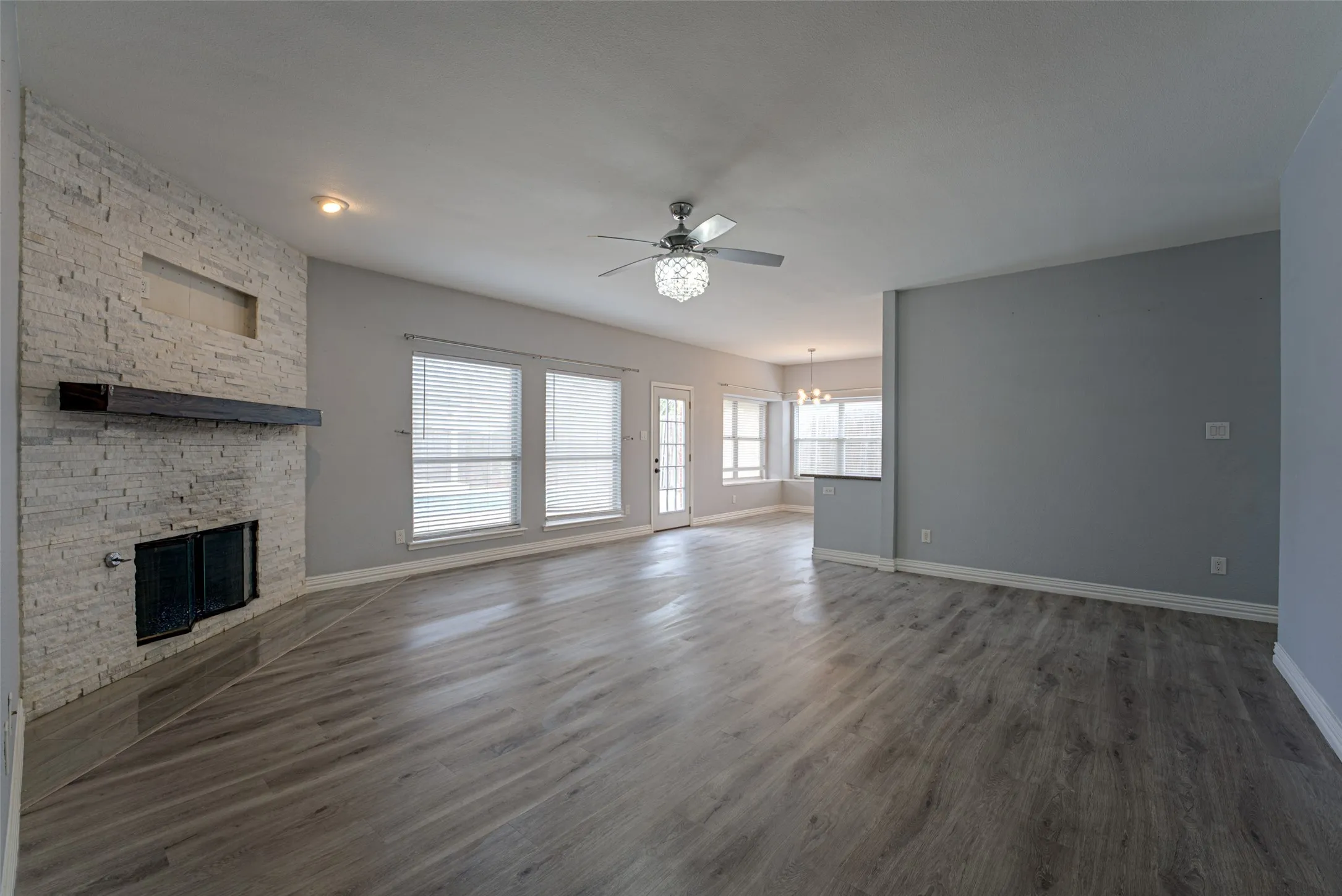 Single Family Residence For Sale in Dallas County , 4005 Baywatch Drive, Rowlett, Texas 75088, 4 Bedroom, 3 Bathroom, 2 Garage spaces, 2,847 Sqft, built in 1996, mls#21398682, Real Estate Agent in Rowlett, Homes For Sale in Dallas county, Homes For Sale in Rowlett, Realtor in Rowlett Texas, Real Estate Brokerage Independent Realty Texas, Luminita Cordes Realtor