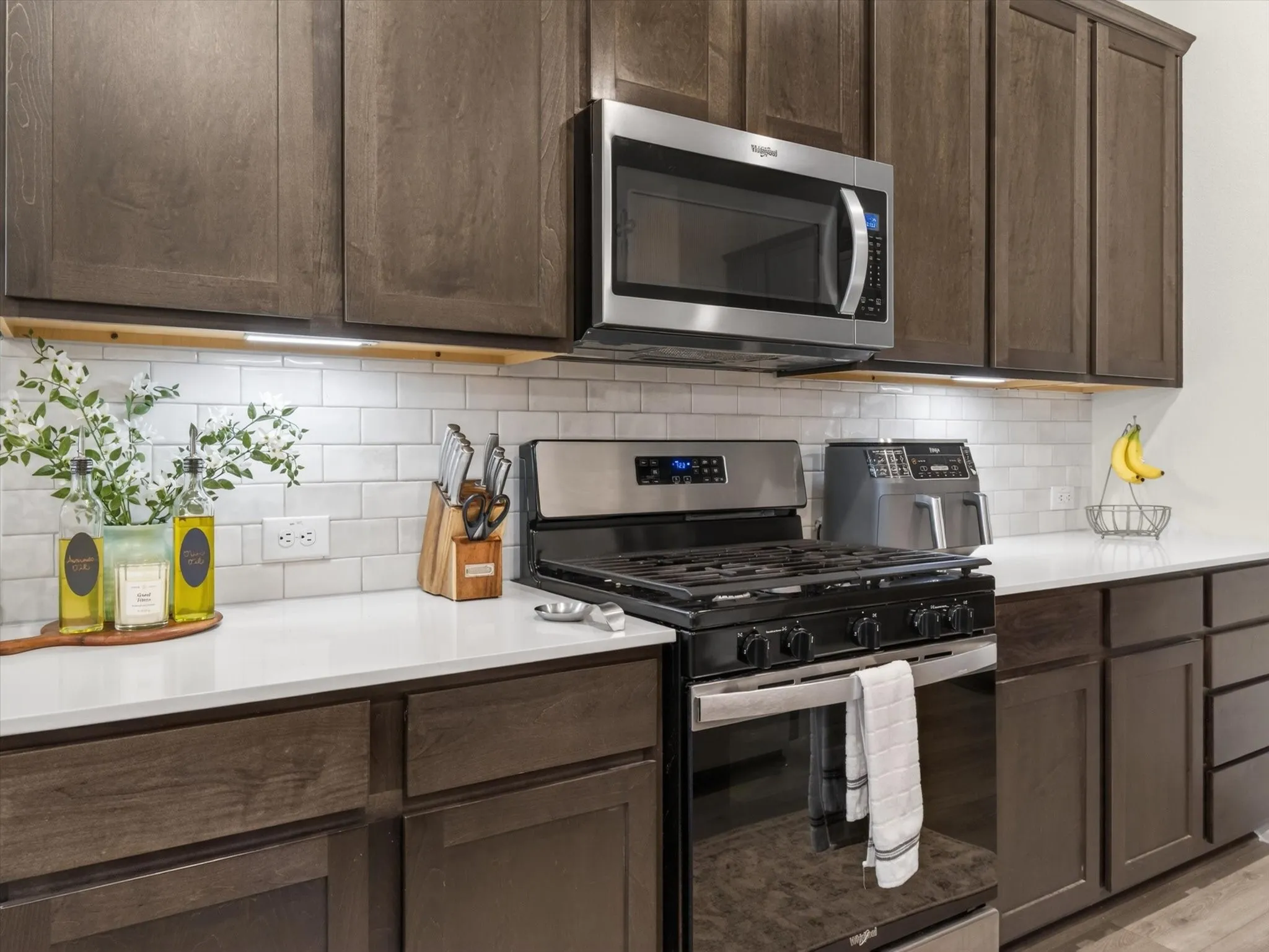 Single Family Residence For Rent in Denton County , 3027 Moccasin Lane, Aubrey, Texas 76227, 4 Bedroom, 2 Bathroom, 2 Garage spaces, 2,033 Sqft, built in 2022, mls#21401392, Real Estate Agent in Aubrey, Homes For Rent in Denton county, Homes For Rent in Aubrey, Realtor in Aubrey Texas, Real Estate Brokerage Independent Realty Texas, Luminita Cordes Realtor