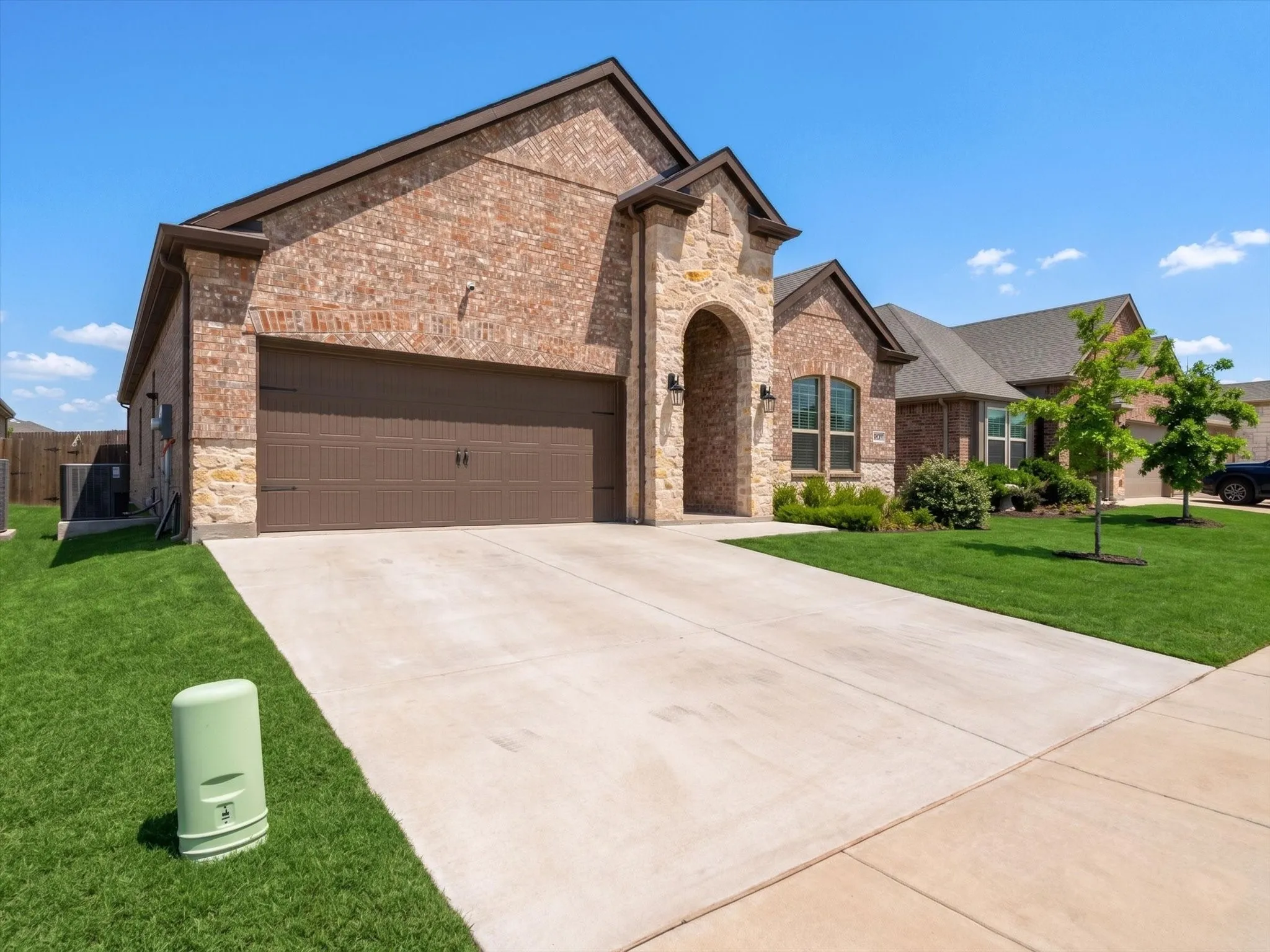 Single Family Residence For Rent in Denton County , 3027 Moccasin Lane, Aubrey, Texas 76227, 4 Bedroom, 2 Bathroom, 2 Garage spaces, 2,033 Sqft, built in 2022, mls#21401392, Real Estate Agent in Aubrey, Homes For Rent in Denton county, Homes For Rent in Aubrey, Realtor in Aubrey Texas, Real Estate Brokerage Independent Realty Texas, Luminita Cordes Realtor