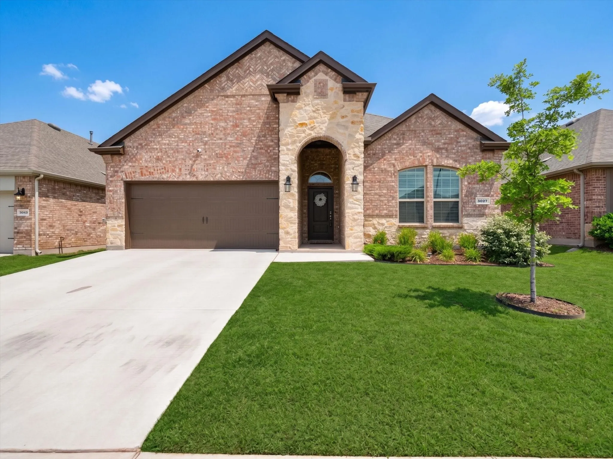 Single Family Residence For Rent in Denton County , 3027 Moccasin Lane, Aubrey, Texas 76227, 4 Bedroom, 2 Bathroom, 2 Garage spaces, 2,033 Sqft, built in 2022, mls#21401392, Real Estate Agent in Aubrey, Homes For Rent in Denton county, Homes For Rent in Aubrey, Realtor in Aubrey Texas, Real Estate Brokerage Independent Realty Texas, Luminita Cordes Realtor