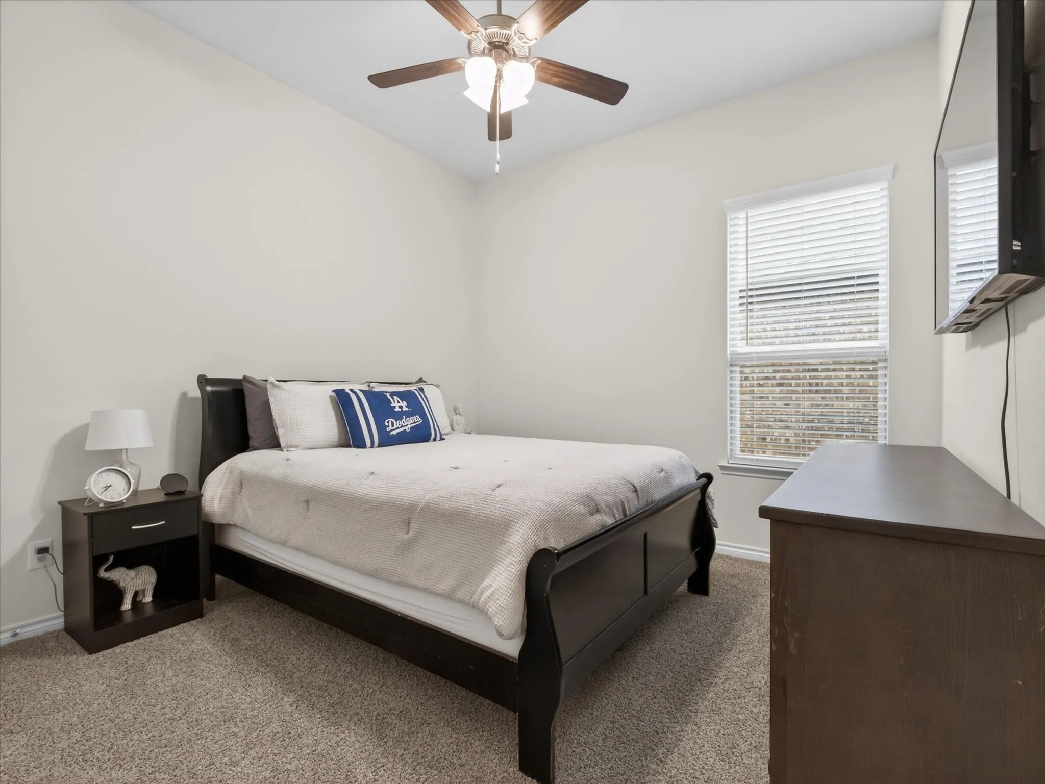 Single Family Residence For Rent in Denton County , 3027 Moccasin Lane, Aubrey, Texas 76227, 4 Bedroom, 2 Bathroom, 2 Garage spaces, 2,033 Sqft, built in 2022, mls#21401392, Real Estate Agent in Aubrey, Homes For Rent in Denton county, Homes For Rent in Aubrey, Realtor in Aubrey Texas, Real Estate Brokerage Independent Realty Texas, Luminita Cordes Realtor