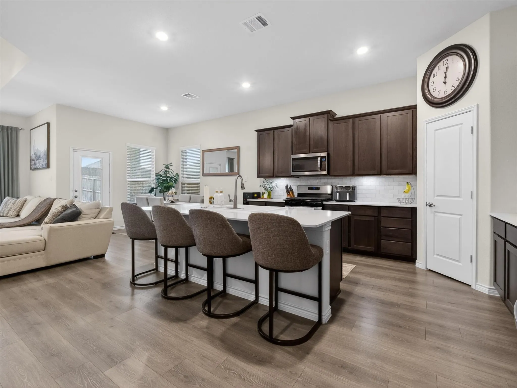 Single Family Residence For Rent in Denton County , 3027 Moccasin Lane, Aubrey, Texas 76227, 4 Bedroom, 2 Bathroom, 2 Garage spaces, 2,033 Sqft, built in 2022, mls#21401392, Real Estate Agent in Aubrey, Homes For Rent in Denton county, Homes For Rent in Aubrey, Realtor in Aubrey Texas, Real Estate Brokerage Independent Realty Texas, Luminita Cordes Realtor