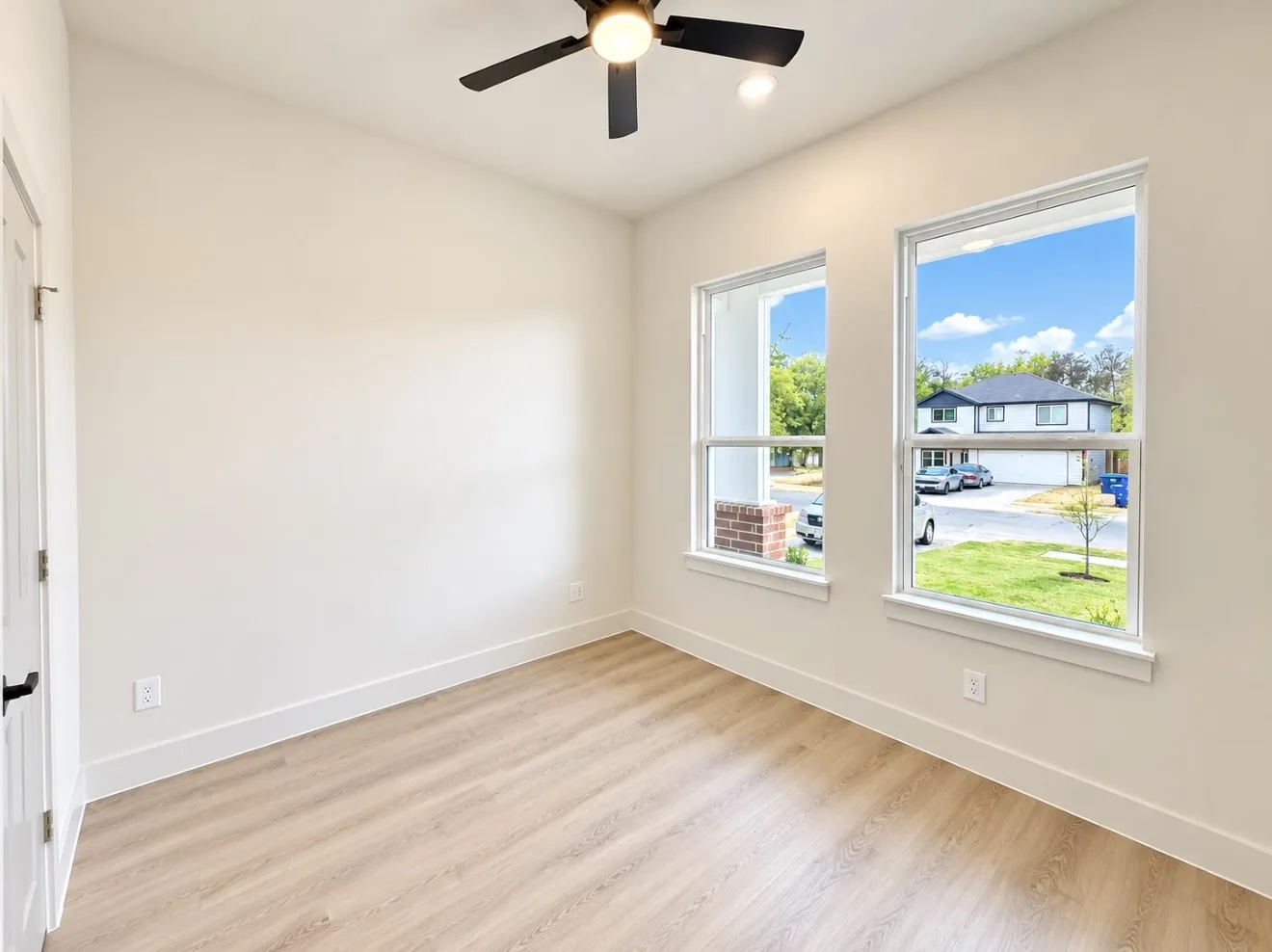 Single Family Residence For Sale in Tarrant County , 5504 Curzon Avenue, Fort Worth, Texas 76107, 4 Bedroom, 2 Bathroom, 2 Garage spaces, 1,776 Sqft, built in 2026, mls#21401741, Real Estate Agent in Fort Worth, Homes For Sale in Tarrant county, Homes For Sale in Fort Worth, Realtor in Fort Worth Texas, Real Estate Brokerage Independent Realty Texas, Luminita Cordes Realtor