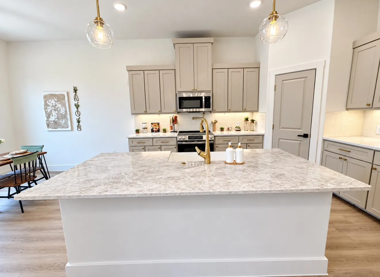 Single Family Residence For Sale in Tarrant County , 5504 Curzon Avenue, Fort Worth, Texas 76107, 4 Bedroom, 2 Bathroom, 2 Garage spaces, 1,776 Sqft, built in 2026, mls#21401741, Real Estate Agent in Fort Worth, Homes For Sale in Tarrant county, Homes For Sale in Fort Worth, Realtor in Fort Worth Texas, Real Estate Brokerage Independent Realty Texas, Luminita Cordes Realtor