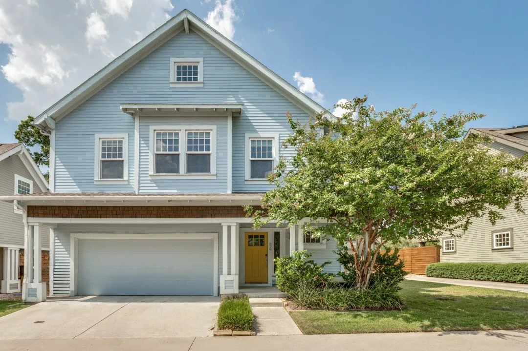 Single Family Residence For Sale in Dallas County , 629 Bishop Heights Lane, Dallas, Texas 75208, 4 Bedroom, 4 Bathroom, 2 Garage spaces, 2,638 Sqft, built in 2016, mls#21401857, Real Estate Agent in Dallas, Homes For Sale in Dallas county, Homes For Sale in Dallas, Realtor in Dallas Texas, Real Estate Brokerage Independent Realty Texas, Luminita Cordes Realtor