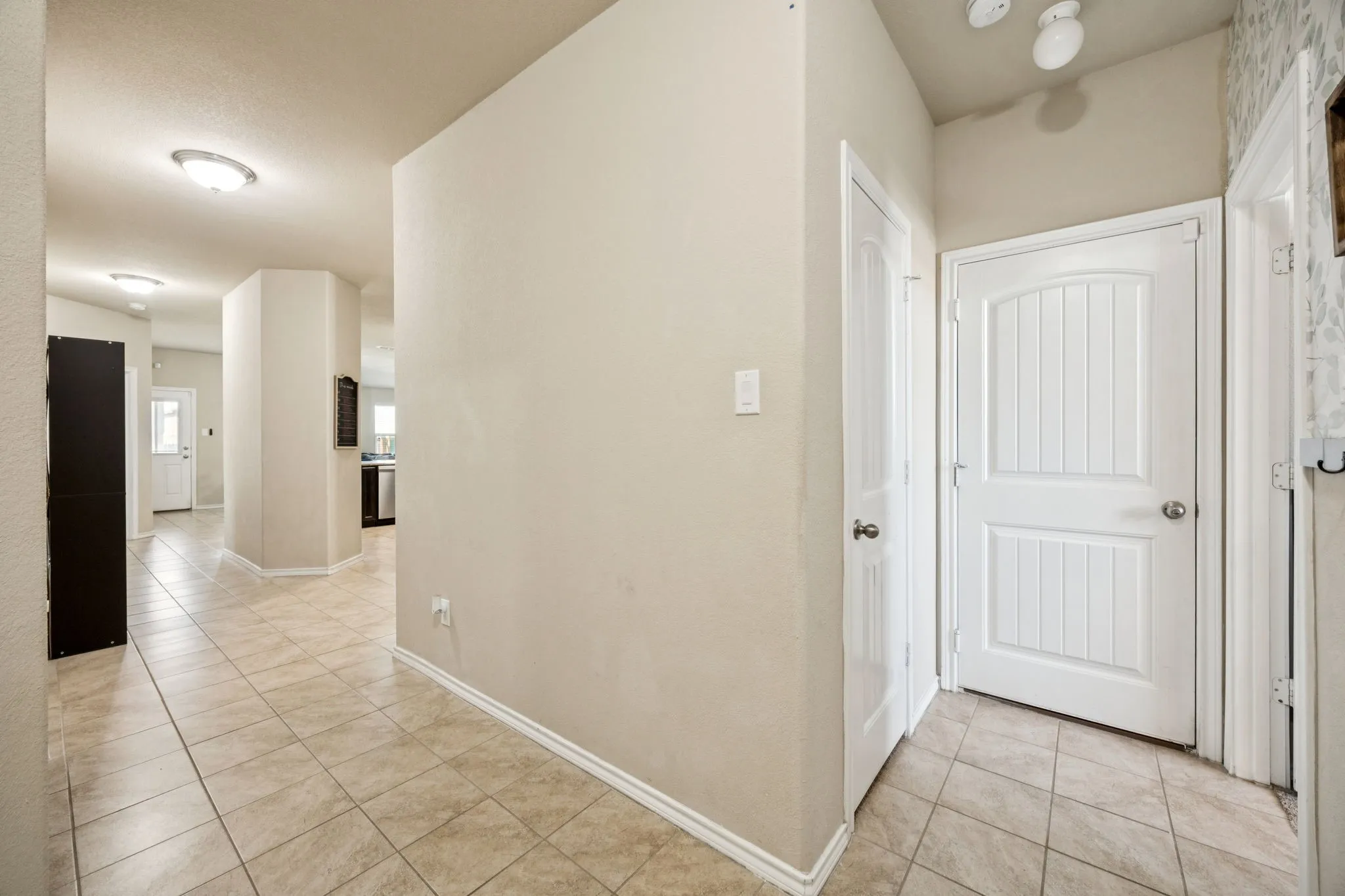 Single Family Residence For Sale in Tarrant County , 5104 Austin Ridge, Fort Worth, Texas 76179, 4 Bedroom, 2 Bathroom, 2 Garage spaces, 1,822 Sqft, built in 2017, mls#21401858, Real Estate Agent in Fort Worth, Homes For Sale in Tarrant county, Homes For Sale in Fort Worth, Realtor in Fort Worth Texas, Real Estate Brokerage Independent Realty Texas, Luminita Cordes Realtor