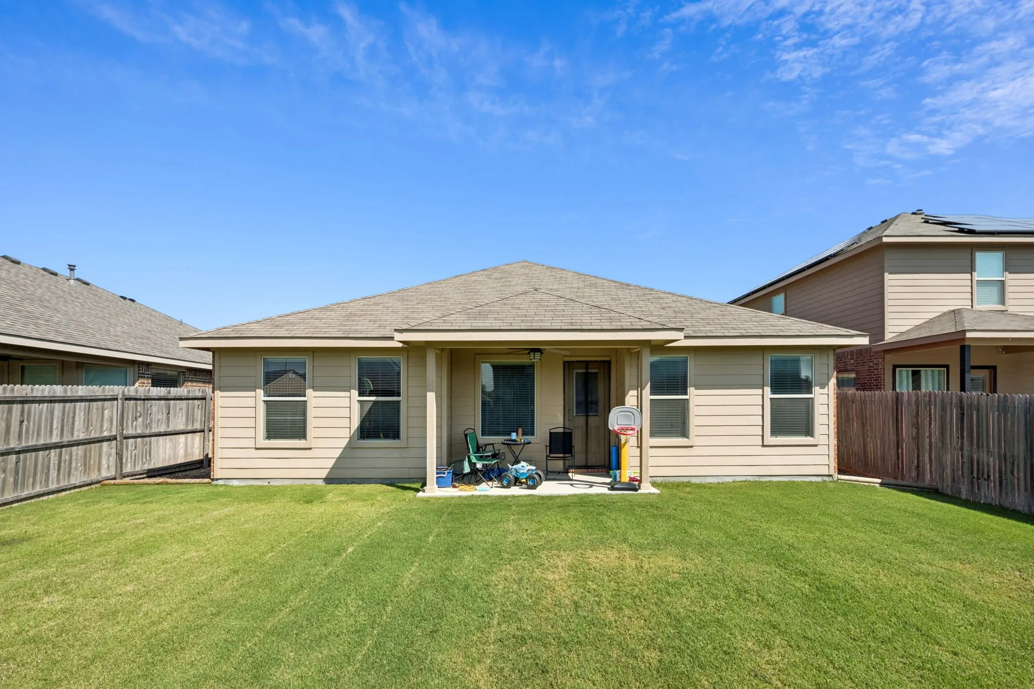 Single Family Residence For Sale in Tarrant County , 5104 Austin Ridge, Fort Worth, Texas 76179, 4 Bedroom, 2 Bathroom, 2 Garage spaces, 1,822 Sqft, built in 2017, mls#21401858, Real Estate Agent in Fort Worth, Homes For Sale in Tarrant county, Homes For Sale in Fort Worth, Realtor in Fort Worth Texas, Real Estate Brokerage Independent Realty Texas, Luminita Cordes Realtor