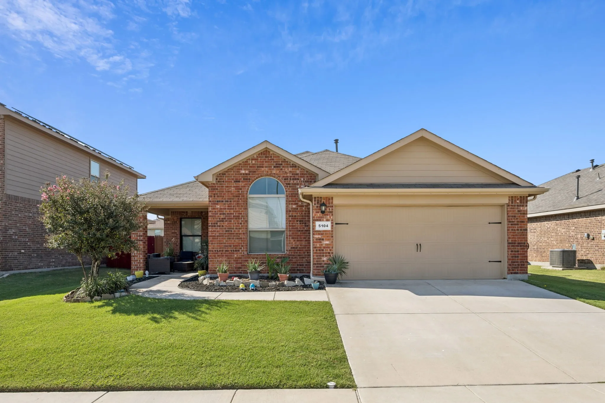 Single Family Residence For Sale in Tarrant County , 5104 Austin Ridge, Fort Worth, Texas 76179, 4 Bedroom, 2 Bathroom, 2 Garage spaces, 1,822 Sqft, built in 2017, mls#21401858, Real Estate Agent in Fort Worth, Homes For Sale in Tarrant county, Homes For Sale in Fort Worth, Realtor in Fort Worth Texas, Real Estate Brokerage Independent Realty Texas, Luminita Cordes Realtor