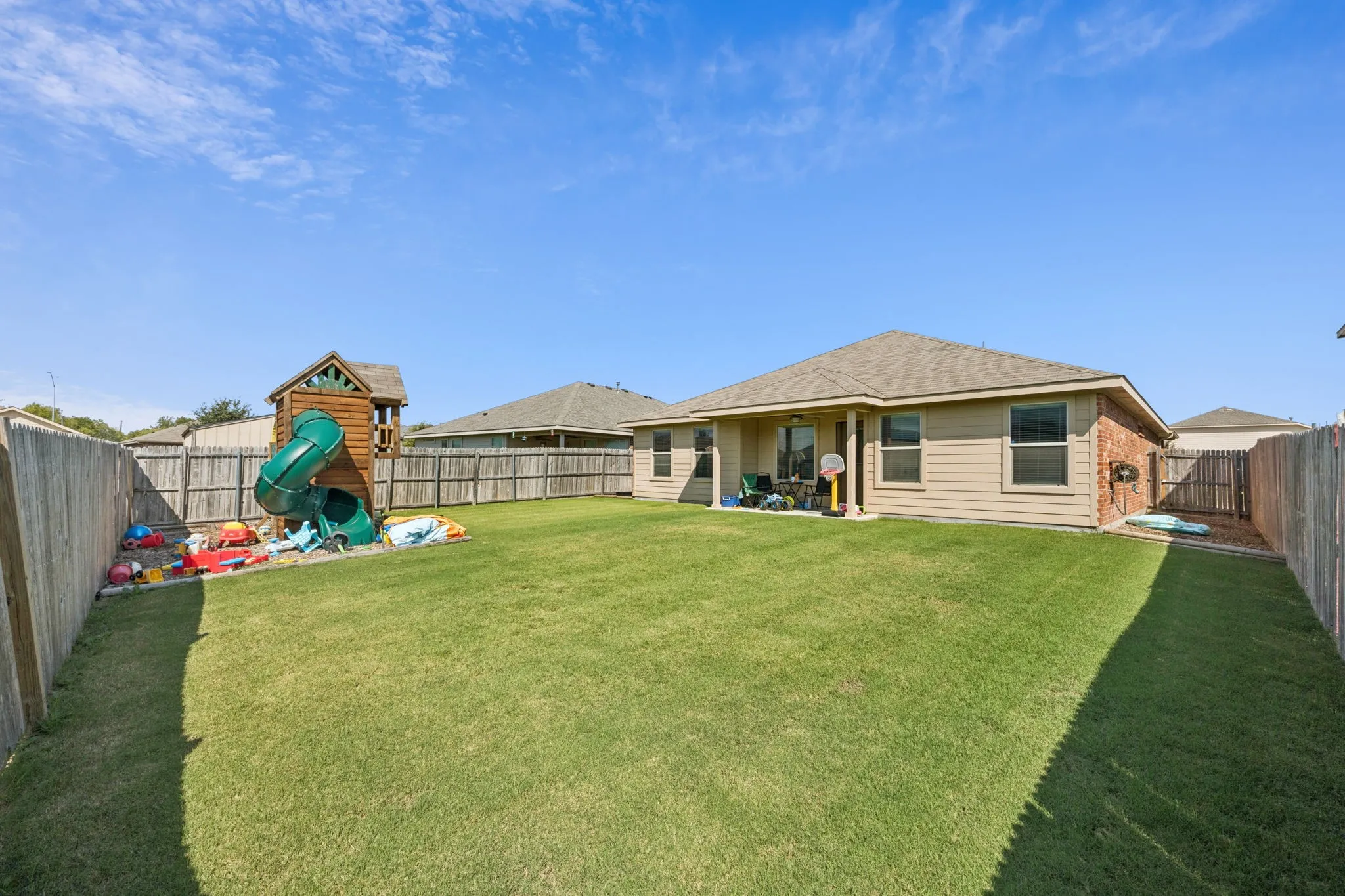 Single Family Residence For Sale in Tarrant County , 5104 Austin Ridge, Fort Worth, Texas 76179, 4 Bedroom, 2 Bathroom, 2 Garage spaces, 1,822 Sqft, built in 2017, mls#21401858, Real Estate Agent in Fort Worth, Homes For Sale in Tarrant county, Homes For Sale in Fort Worth, Realtor in Fort Worth Texas, Real Estate Brokerage Independent Realty Texas, Luminita Cordes Realtor