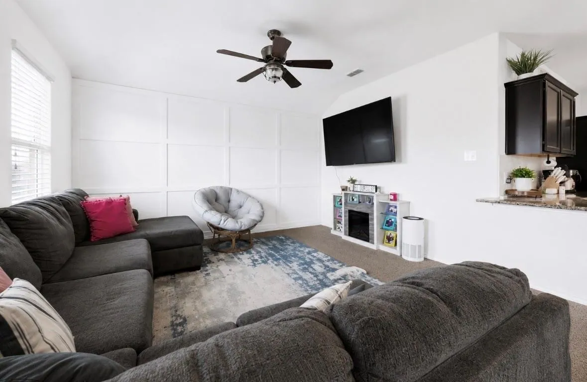 Single Family Residence For Sale in Tarrant County , 5104 Austin Ridge, Fort Worth, Texas 76179, 4 Bedroom, 2 Bathroom, 2 Garage spaces, 1,822 Sqft, built in 2017, mls#21401858, Real Estate Agent in Fort Worth, Homes For Sale in Tarrant county, Homes For Sale in Fort Worth, Realtor in Fort Worth Texas, Real Estate Brokerage Independent Realty Texas, Luminita Cordes Realtor