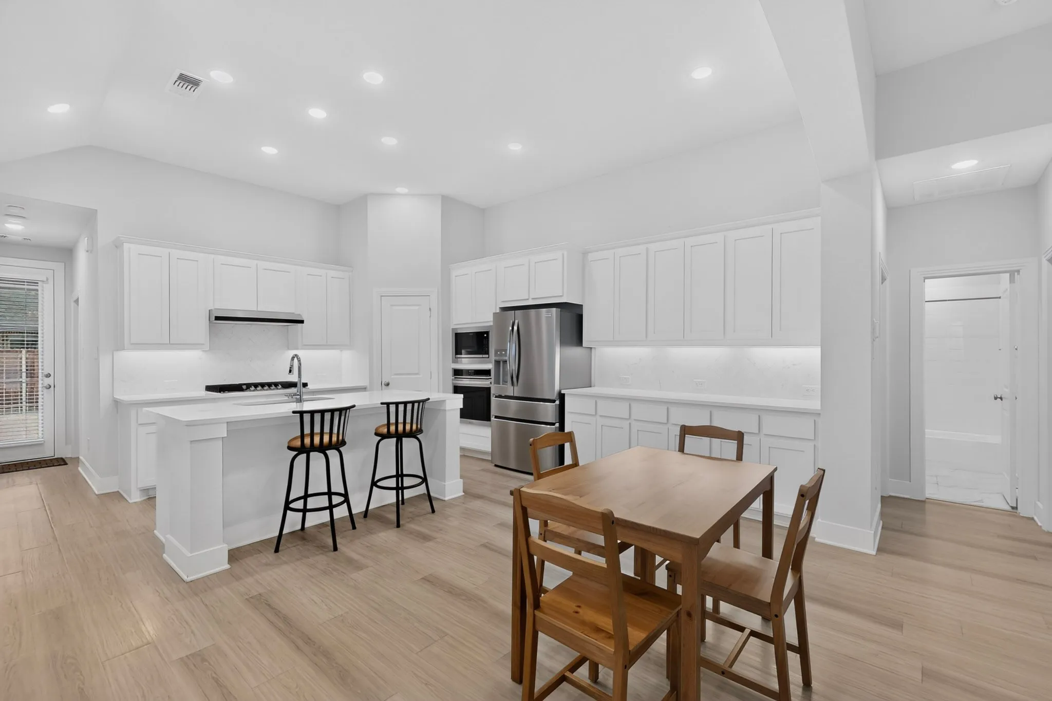 Single Family Residence For Rent in Grayson County , 1636 Whispering Meadow Drive, Van Alstyne, Texas 75495, 3 Bedroom, 2 Bathroom, 2 Garage spaces, 1,598 Sqft, built in 2024, mls#21401852, Real Estate Agent in Van Alstyne, Homes For Rent in Grayson county, Homes For Rent in Van Alstyne, Realtor in Van Alstyne Texas, Real Estate Brokerage Independent Realty Texas, Luminita Cordes Realtor