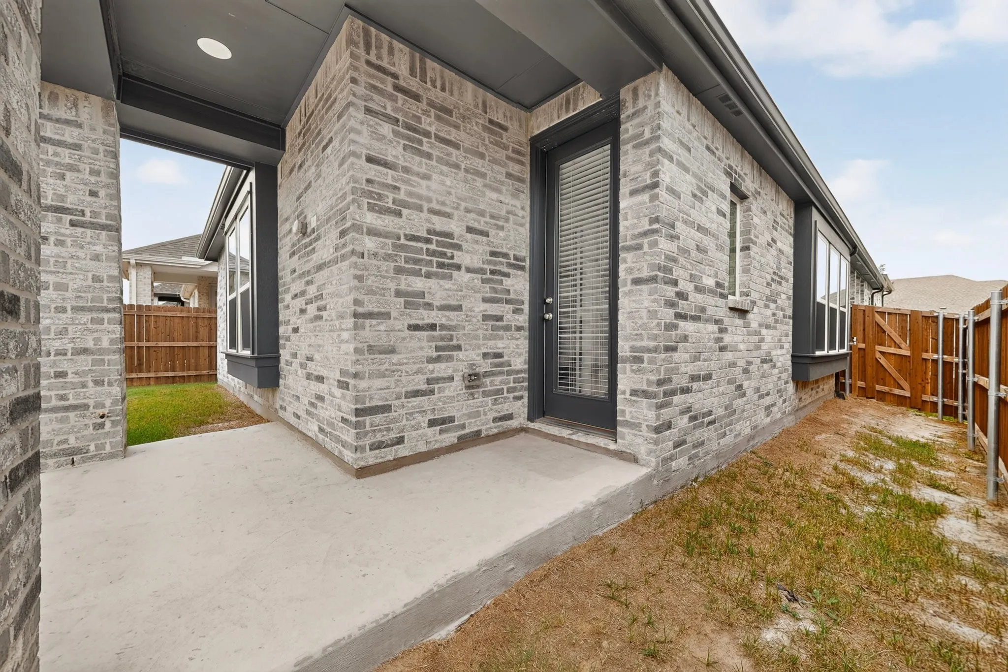 Single Family Residence For Rent in Grayson County , 1636 Whispering Meadow Drive, Van Alstyne, Texas 75495, 3 Bedroom, 2 Bathroom, 2 Garage spaces, 1,598 Sqft, built in 2024, mls#21401852, Real Estate Agent in Van Alstyne, Homes For Rent in Grayson county, Homes For Rent in Van Alstyne, Realtor in Van Alstyne Texas, Real Estate Brokerage Independent Realty Texas, Luminita Cordes Realtor