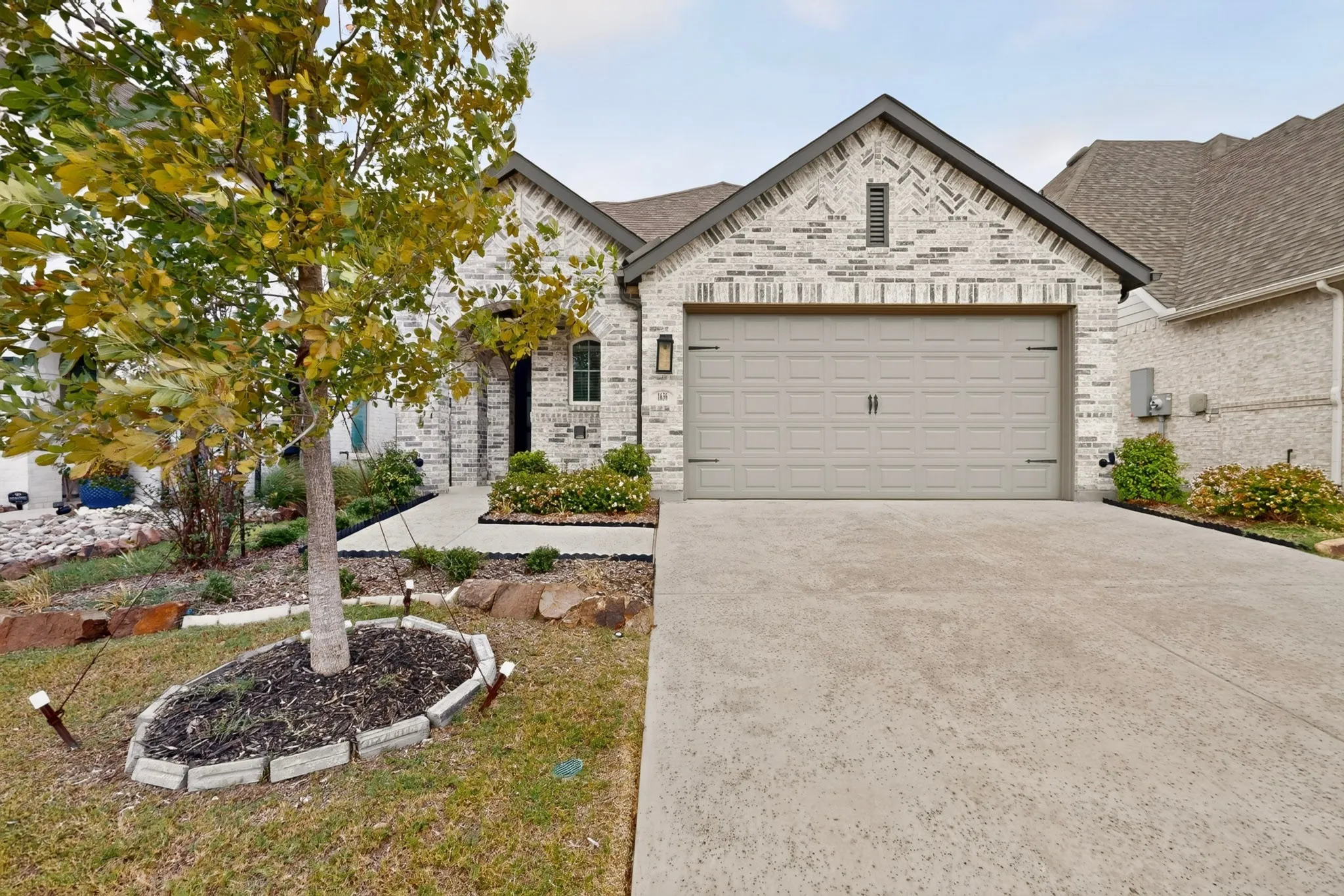 Single Family Residence For Rent in Grayson County , 1636 Whispering Meadow Drive, Van Alstyne, Texas 75495, 3 Bedroom, 2 Bathroom, 2 Garage spaces, 1,598 Sqft, built in 2024, mls#21401852, Real Estate Agent in Van Alstyne, Homes For Rent in Grayson county, Homes For Rent in Van Alstyne, Realtor in Van Alstyne Texas, Real Estate Brokerage Independent Realty Texas, Luminita Cordes Realtor