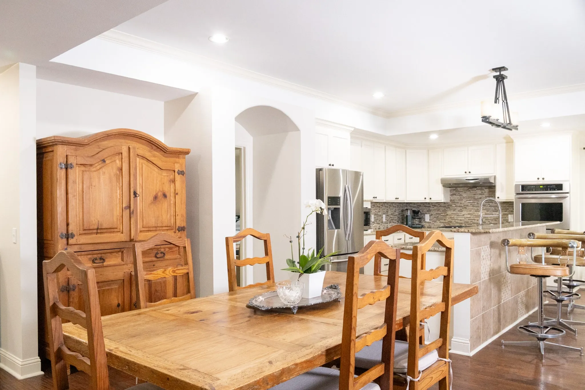Large dining area that overlooks the massive garden and outdoor space