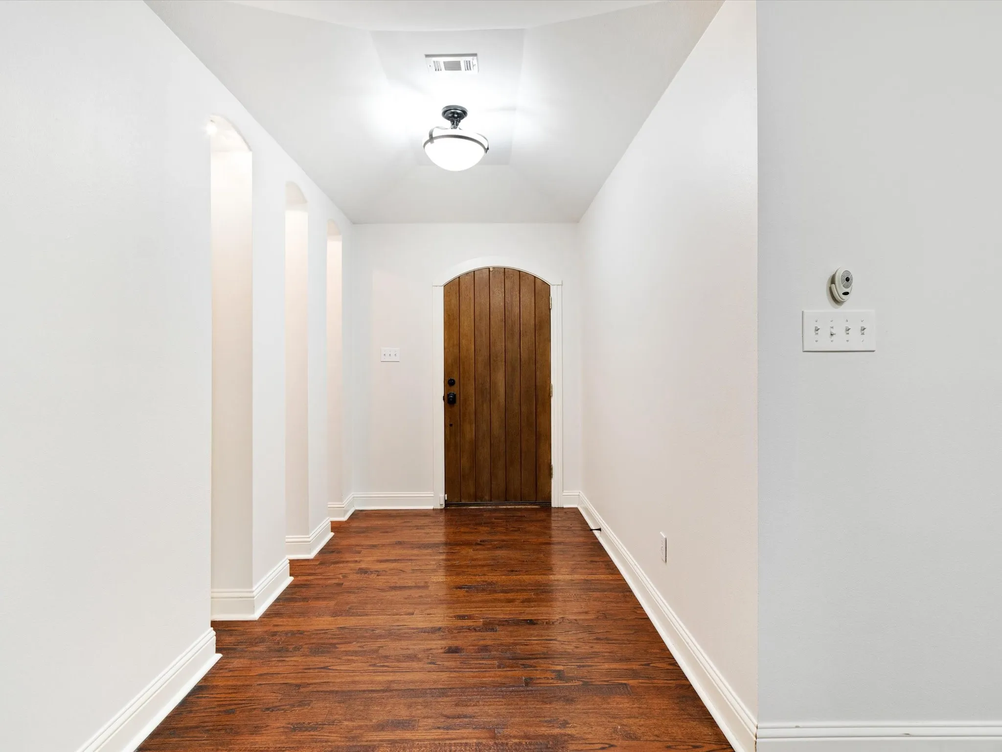 With alcoves for your art