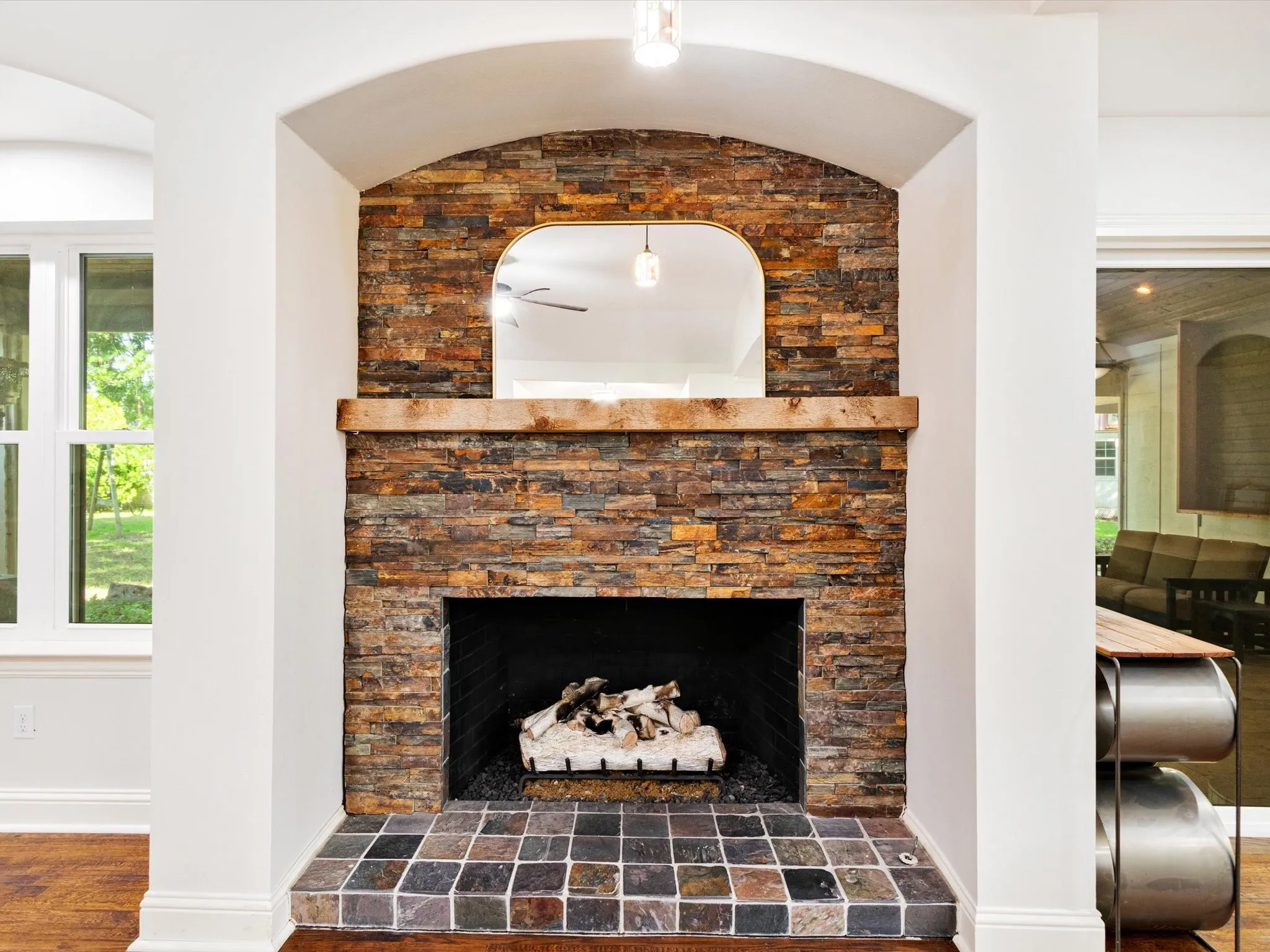 Single Family Residence For Sale in Dallas County , 9902 Galway Drive, Dallas, Texas 75218, 4 Bedroom, 4 Bathroom, Garage spaces, 2,653 Sqft, built in 1971, mls#21401859, Real Estate Agent in Dallas, Homes For Sale in Dallas county, Homes For Sale in Dallas, Realtor in Dallas Texas, Real Estate Brokerage Independent Realty Texas, Luminita Cordes Realtor