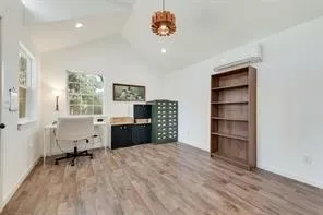 Detached office which can be used as a bonus room or gym