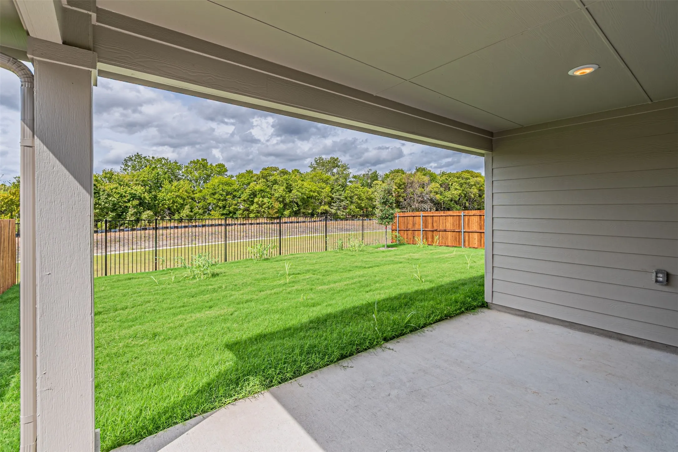 Single Family Residence For Rent in Collin County , 6208 Chickney Drive, Princeton, Texas 75071, 3 Bedroom, 2 Bathroom, 2 Garage spaces, 1,833 Sqft, built in 2026, mls#21401798, Real Estate Agent in Princeton, Homes For Rent in Collin county, Homes For Rent in Princeton, Realtor in Princeton Texas, Real Estate Brokerage Independent Realty Texas, Luminita Cordes Realtor