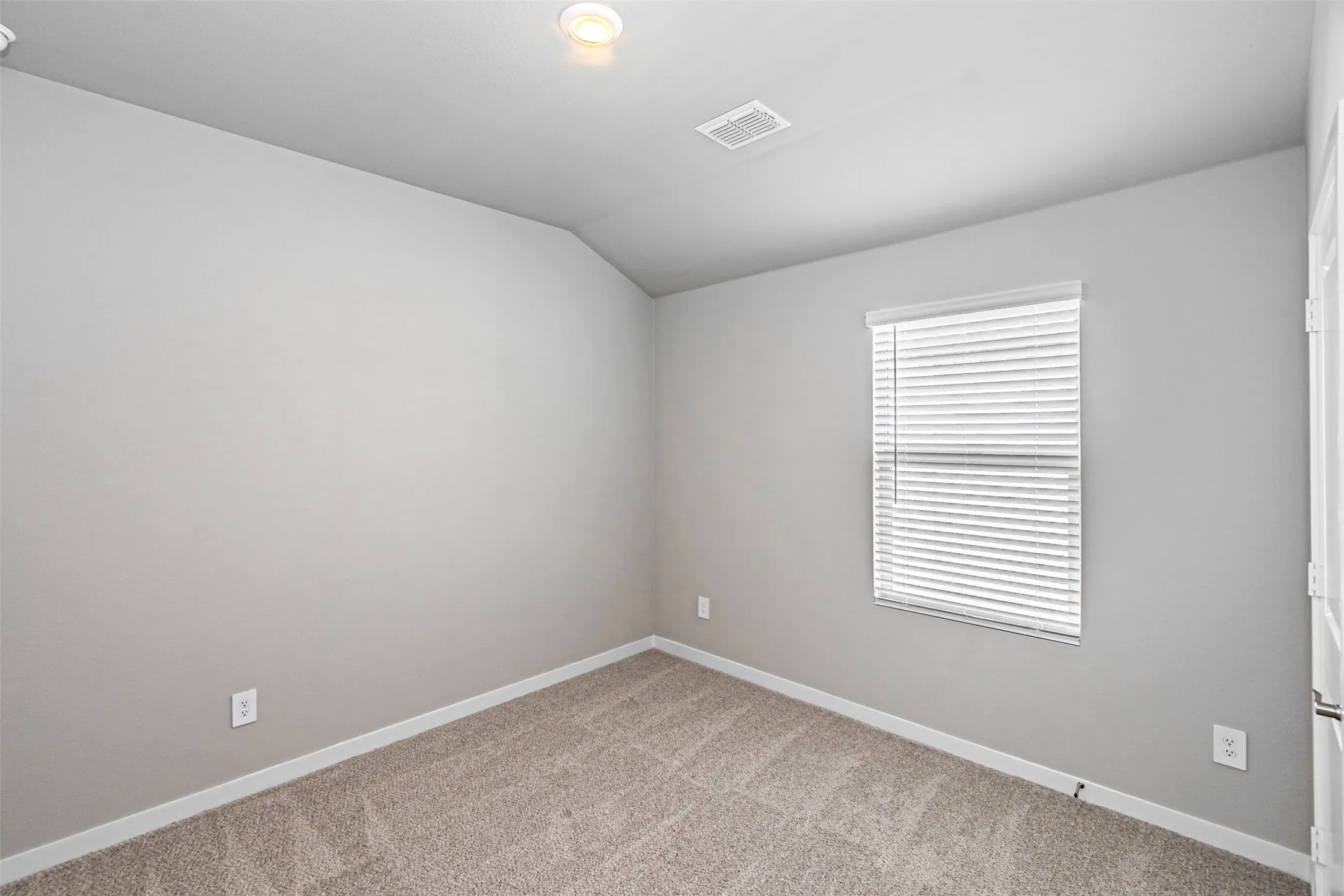 Single Family Residence For Rent in Collin County , 6208 Chickney Drive, Princeton, Texas 75071, 3 Bedroom, 2 Bathroom, 2 Garage spaces, 1,833 Sqft, built in 2026, mls#21401798, Real Estate Agent in Princeton, Homes For Rent in Collin county, Homes For Rent in Princeton, Realtor in Princeton Texas, Real Estate Brokerage Independent Realty Texas, Luminita Cordes Realtor
