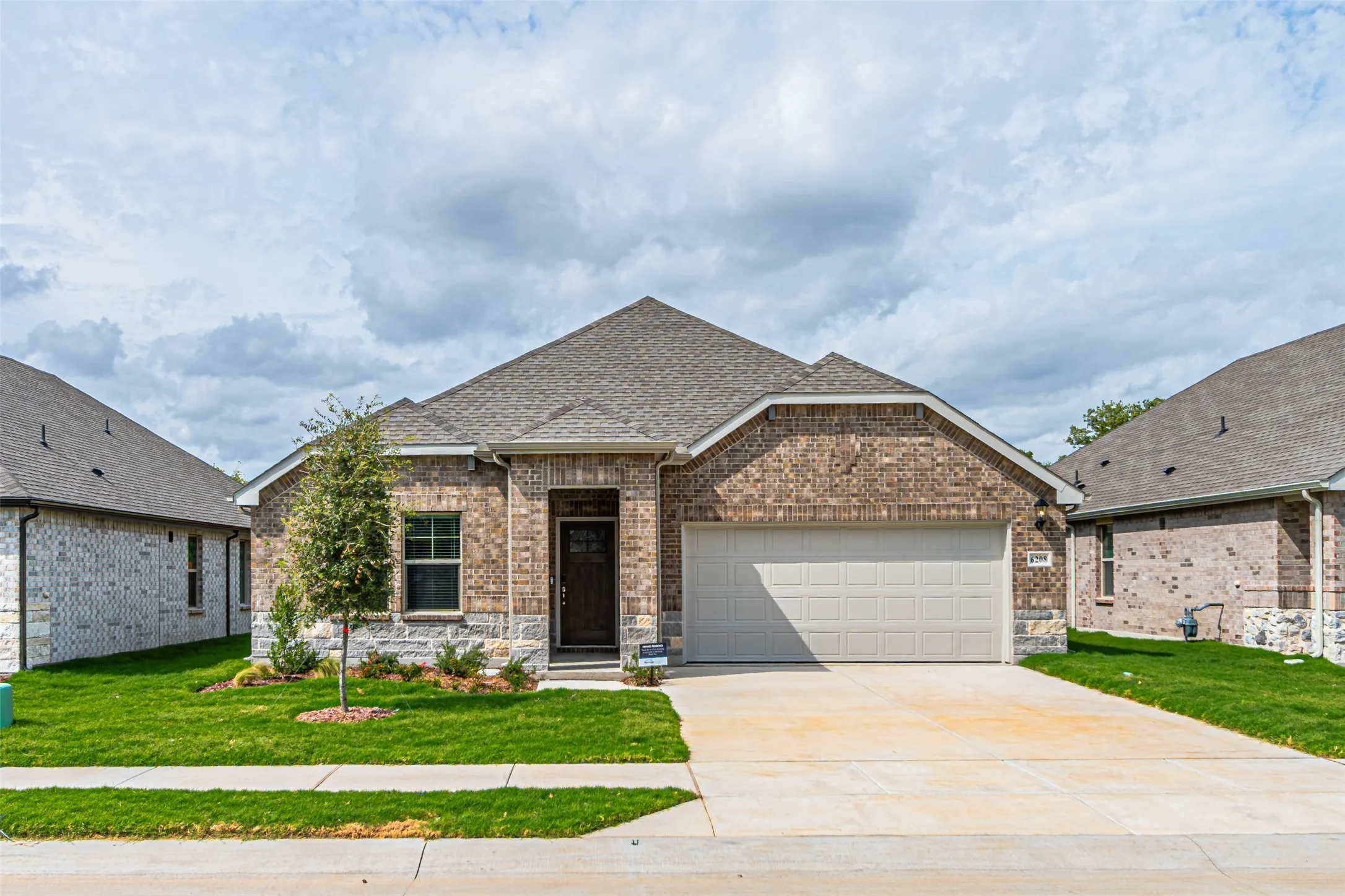 Single Family Residence For Rent in Collin County , 6208 Chickney Drive, Princeton, Texas 75071, 3 Bedroom, 2 Bathroom, 2 Garage spaces, 1,833 Sqft, built in 2026, mls#21401798, Real Estate Agent in Princeton, Homes For Rent in Collin county, Homes For Rent in Princeton, Realtor in Princeton Texas, Real Estate Brokerage Independent Realty Texas, Luminita Cordes Realtor