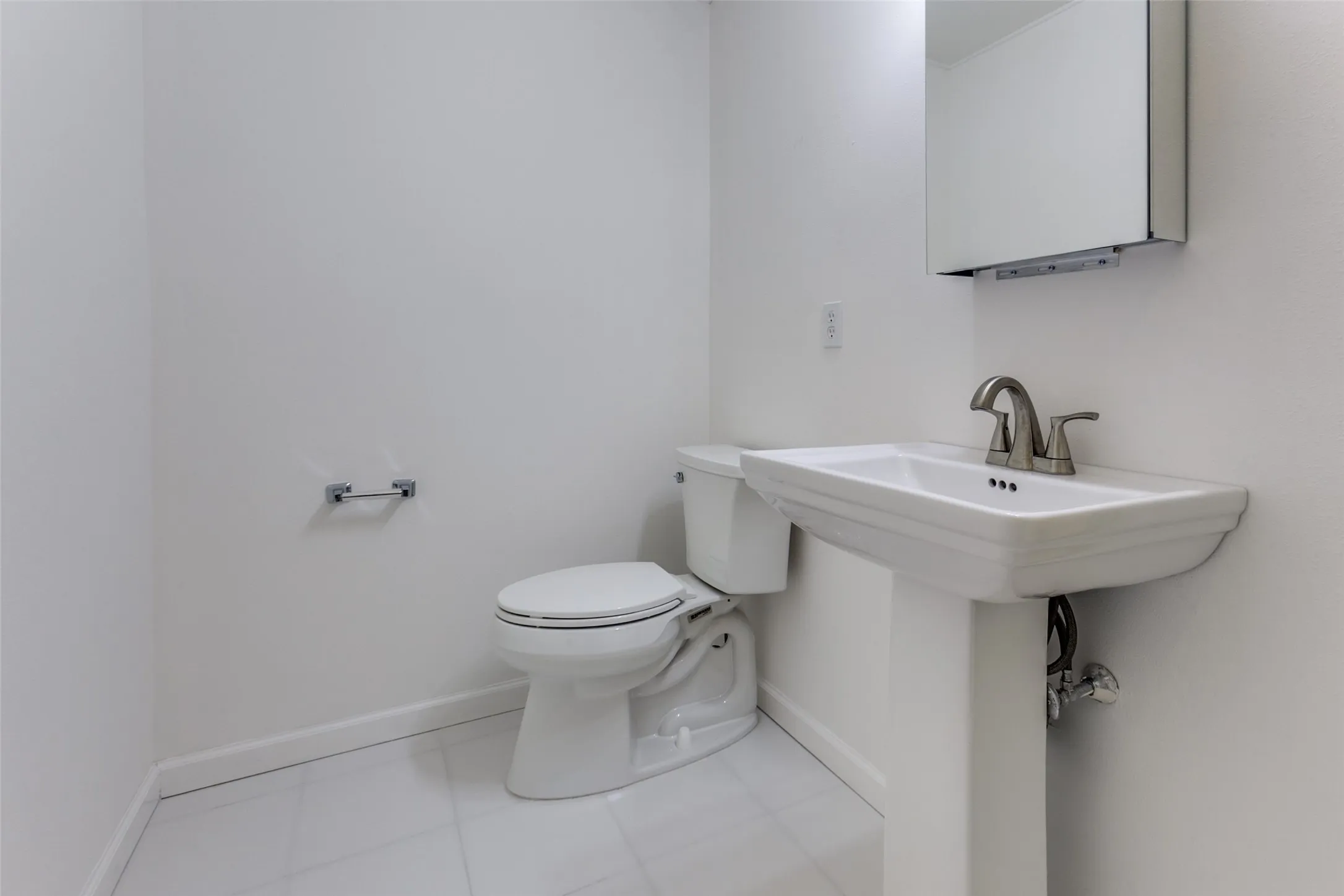 En suite bath - second bedroom