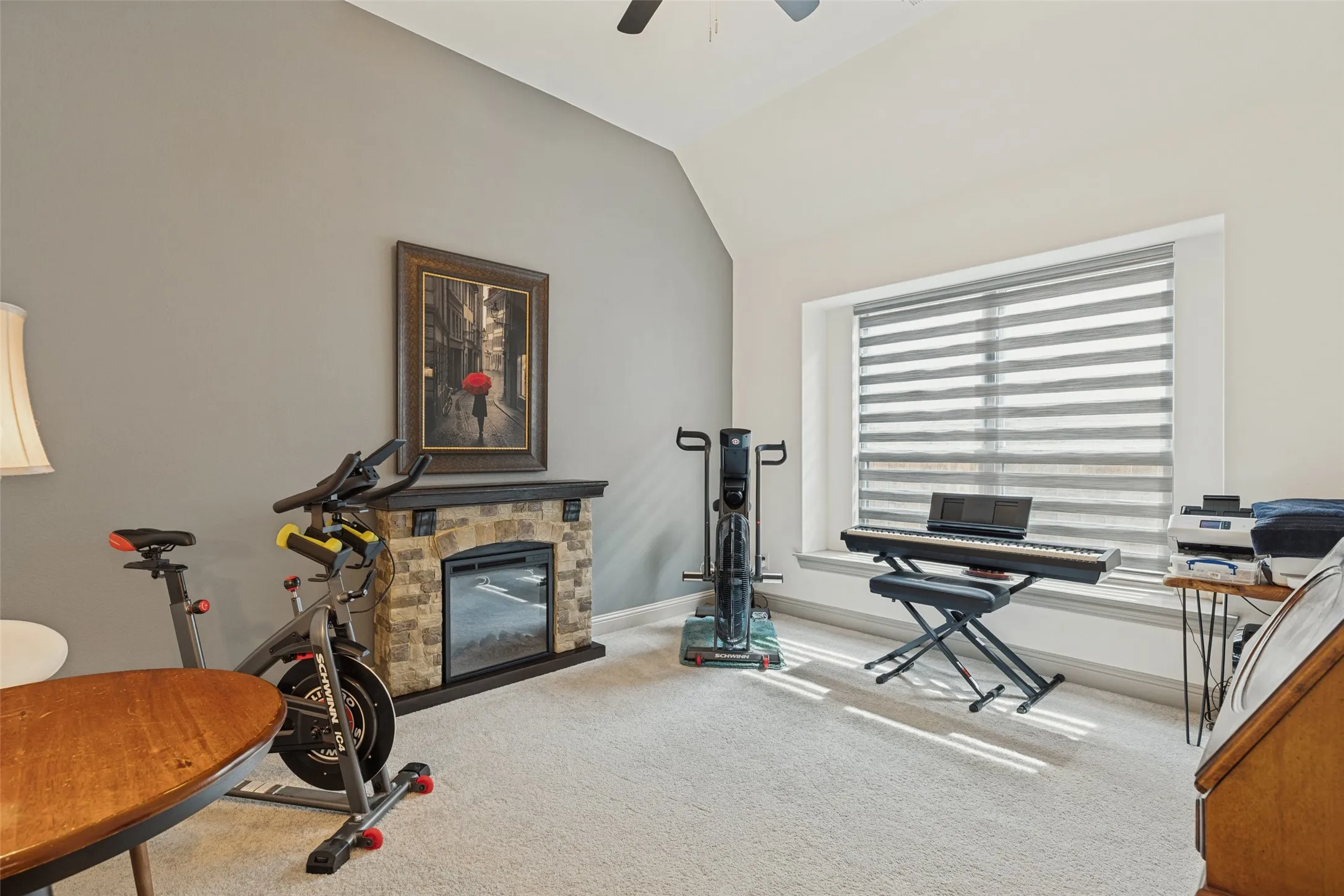 Large 4th bedroom with high ceiling and walk in closet