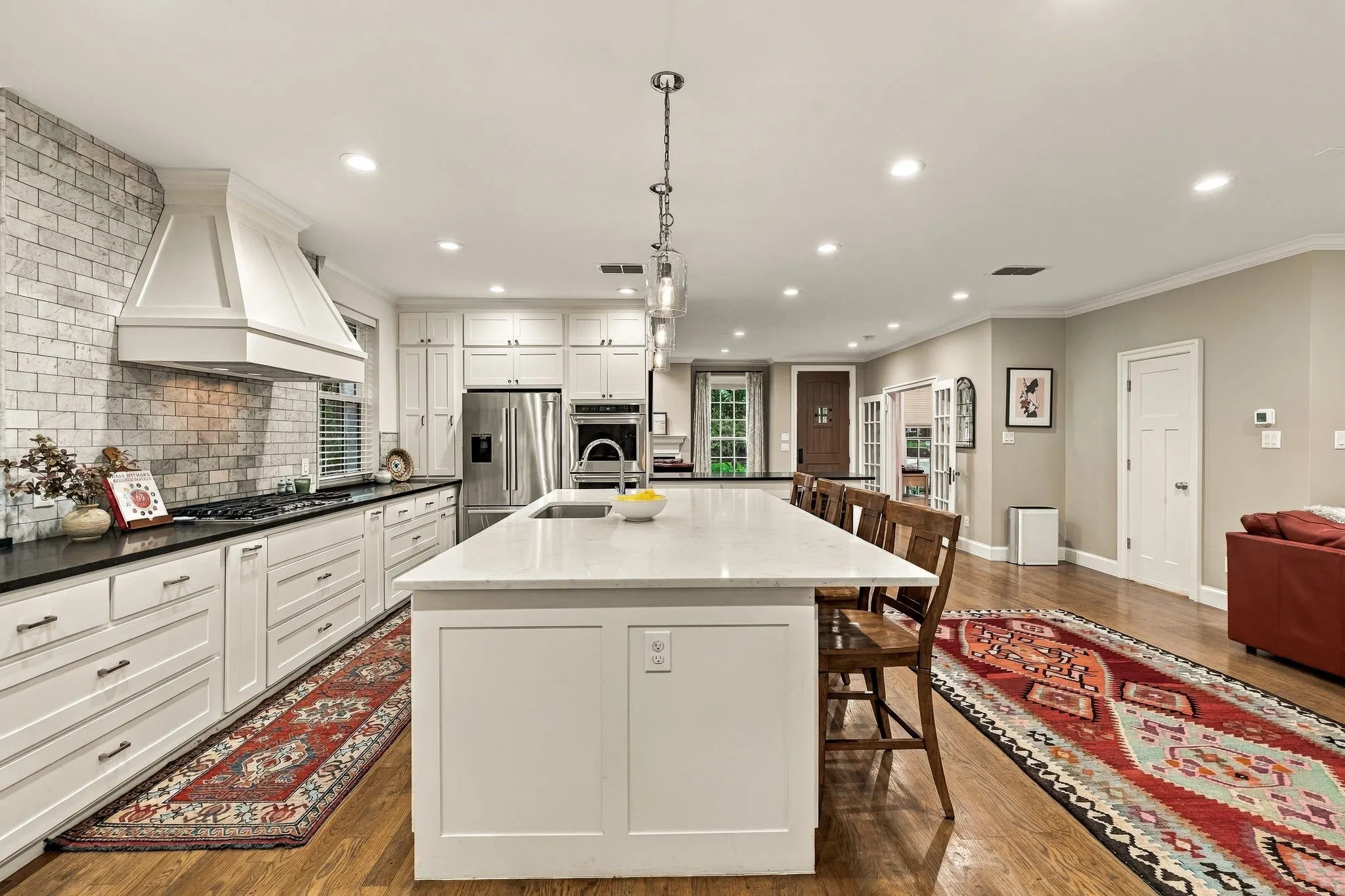 Single Family Residence For Sale in Dallas County , 1018 Clermont Avenue, Dallas, Texas 75223, 4 Bedroom, 4 Bathroom, 2 Garage spaces, 3,539 Sqft, built in 2017, mls#21398548, Real Estate Agent in Dallas, Homes For Sale in Dallas county, Homes For Sale in Dallas, Realtor in Dallas Texas, Real Estate Brokerage Independent Realty Texas, Luminita Cordes Realtor