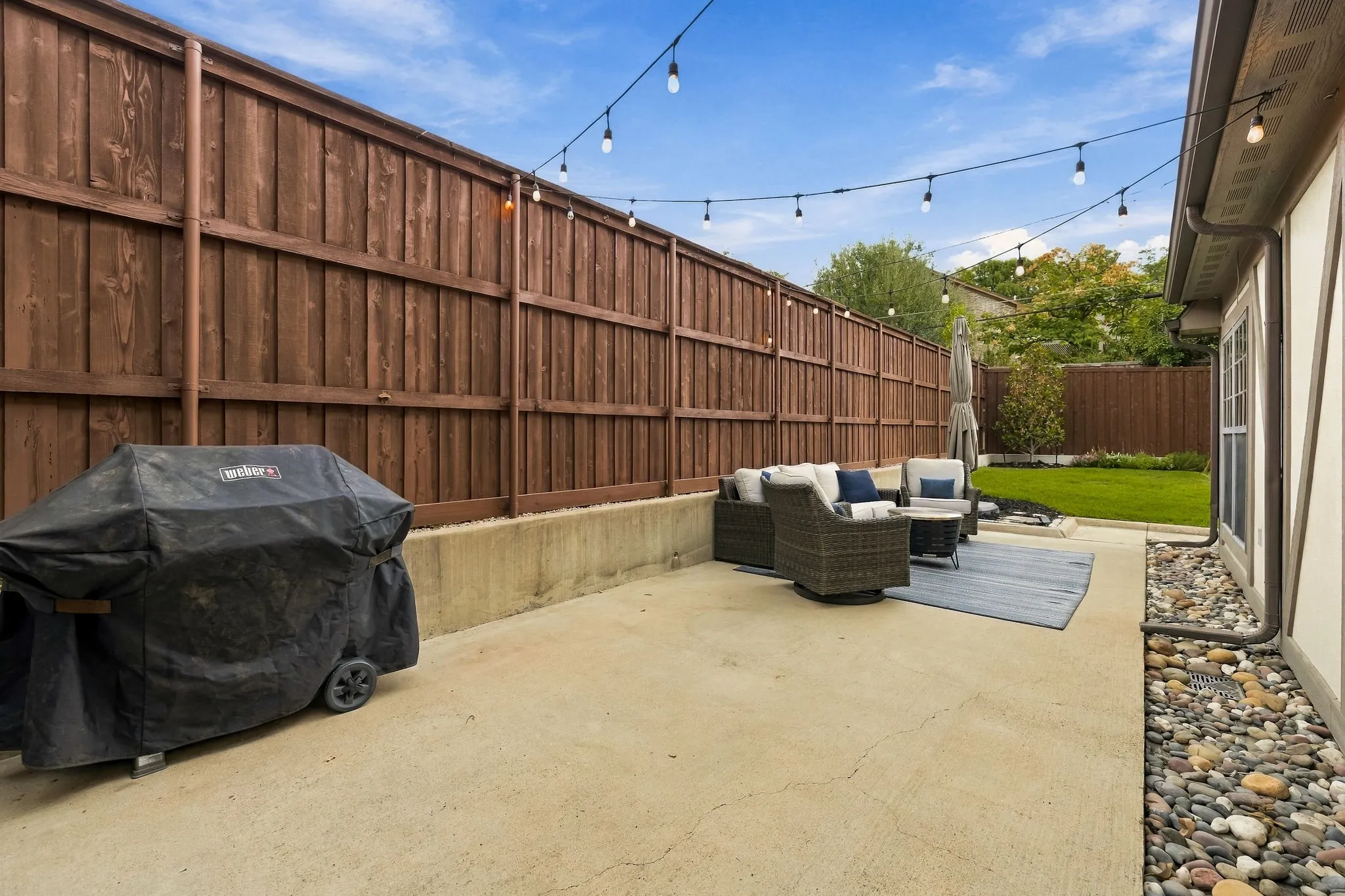 Single Family Residence For Sale in Dallas County , 1018 Clermont Avenue, Dallas, Texas 75223, 4 Bedroom, 4 Bathroom, 2 Garage spaces, 3,539 Sqft, built in 2017, mls#21398548, Real Estate Agent in Dallas, Homes For Sale in Dallas county, Homes For Sale in Dallas, Realtor in Dallas Texas, Real Estate Brokerage Independent Realty Texas, Luminita Cordes Realtor