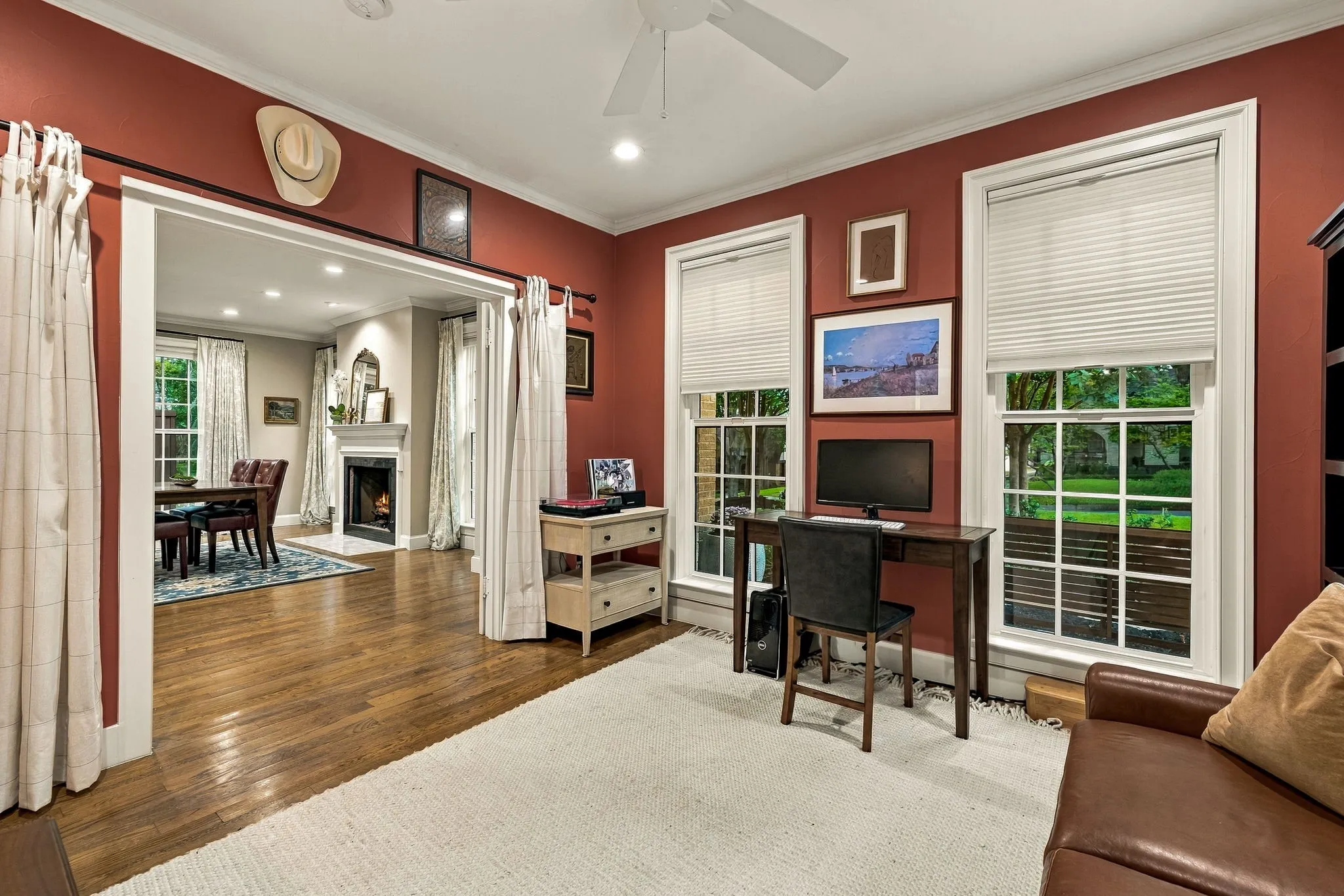 Single Family Residence For Sale in Dallas County , 1018 Clermont Avenue, Dallas, Texas 75223, 4 Bedroom, 4 Bathroom, 2 Garage spaces, 3,539 Sqft, built in 2017, mls#21398548, Real Estate Agent in Dallas, Homes For Sale in Dallas county, Homes For Sale in Dallas, Realtor in Dallas Texas, Real Estate Brokerage Independent Realty Texas, Luminita Cordes Realtor