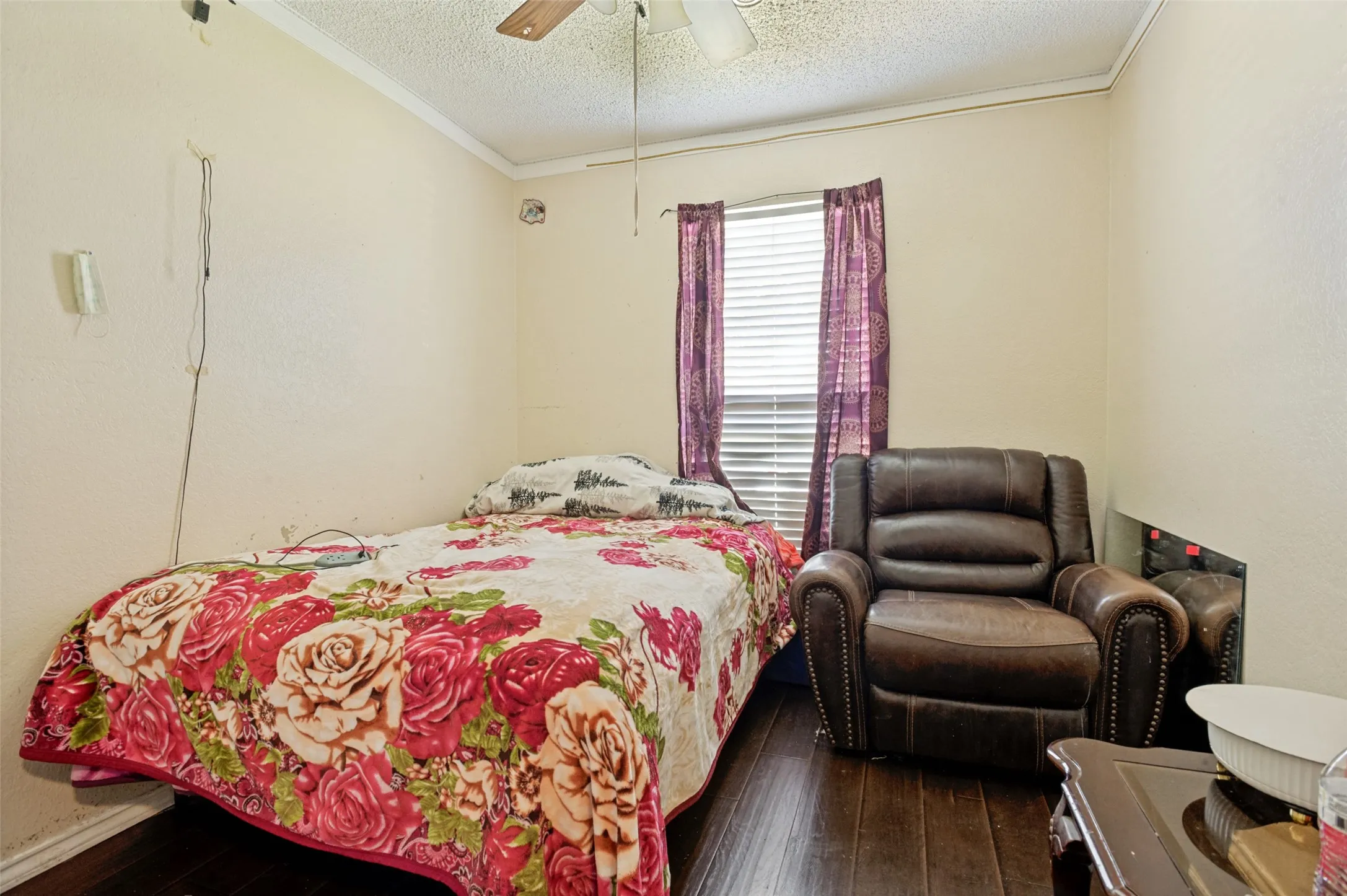 Single Family Residence For Sale in Dallas County , 1325 Abbott Drive, Irving, Texas 75060, 4 Bedroom, 3 Bathroom, Garage spaces, 1,161 Sqft, built in 1985, mls#21401863, Real Estate Agent in Irving, Homes For Sale in Dallas county, Homes For Sale in Irving, Realtor in Irving Texas, Real Estate Brokerage Independent Realty Texas, Luminita Cordes Realtor