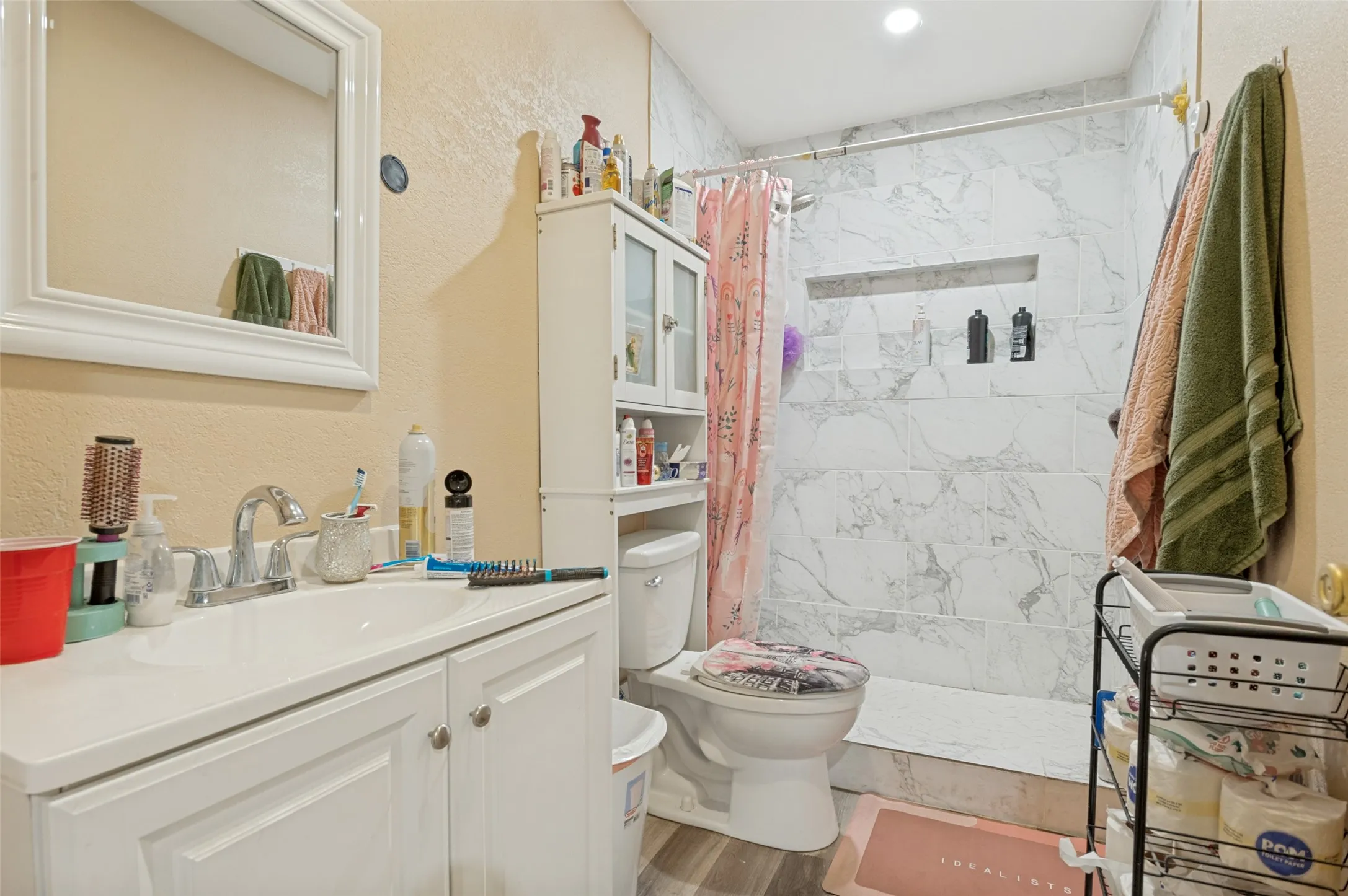 Single Family Residence For Sale in Dallas County , 1325 Abbott Drive, Irving, Texas 75060, 4 Bedroom, 3 Bathroom, Garage spaces, 1,161 Sqft, built in 1985, mls#21401863, Real Estate Agent in Irving, Homes For Sale in Dallas county, Homes For Sale in Irving, Realtor in Irving Texas, Real Estate Brokerage Independent Realty Texas, Luminita Cordes Realtor