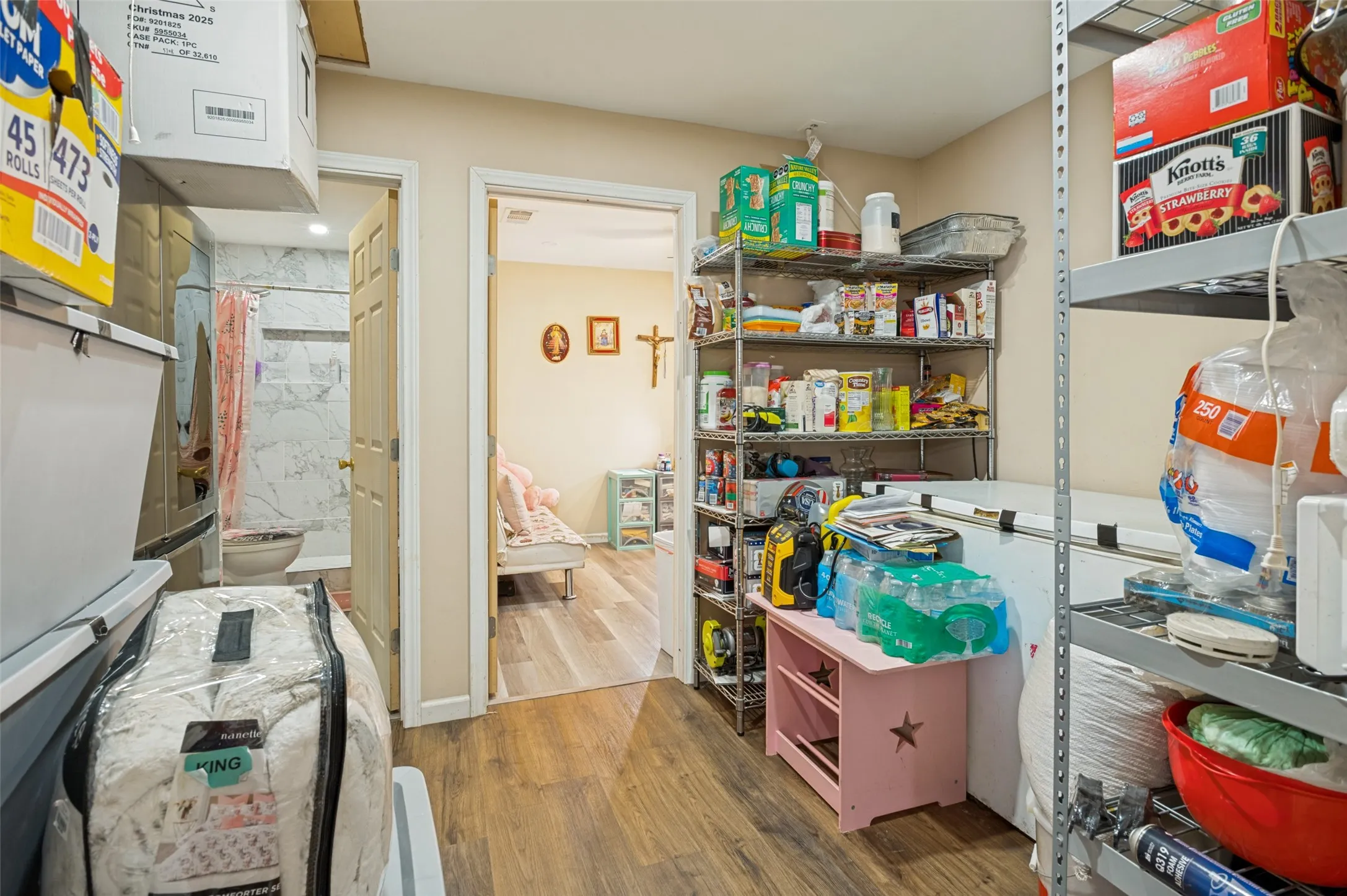 Single Family Residence For Sale in Dallas County , 1325 Abbott Drive, Irving, Texas 75060, 4 Bedroom, 3 Bathroom, Garage spaces, 1,161 Sqft, built in 1985, mls#21401863, Real Estate Agent in Irving, Homes For Sale in Dallas county, Homes For Sale in Irving, Realtor in Irving Texas, Real Estate Brokerage Independent Realty Texas, Luminita Cordes Realtor
