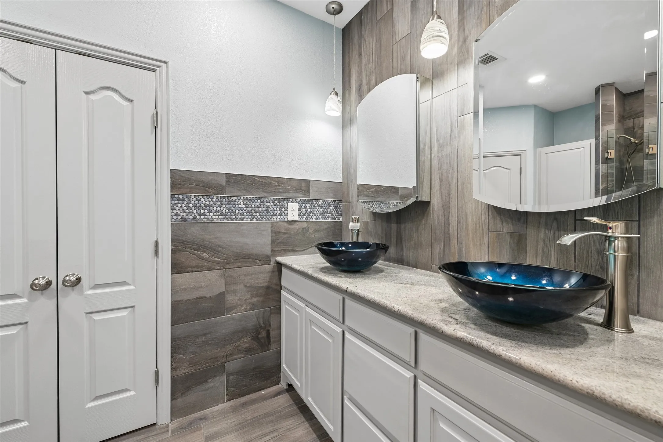 Single Family Residence For Sale in Ellis County , 6620 Montgomery Road, Midlothian, Texas 76065, 3 Bedroom, 3 Bathroom, 2 Garage spaces, 2,832 Sqft, built in 2004, mls#21394697, Real Estate Agent in Midlothian, Homes For Sale in Ellis county, Homes For Sale in Midlothian, Realtor in Midlothian Texas, Real Estate Brokerage Independent Realty Texas, Luminita Cordes Realtor