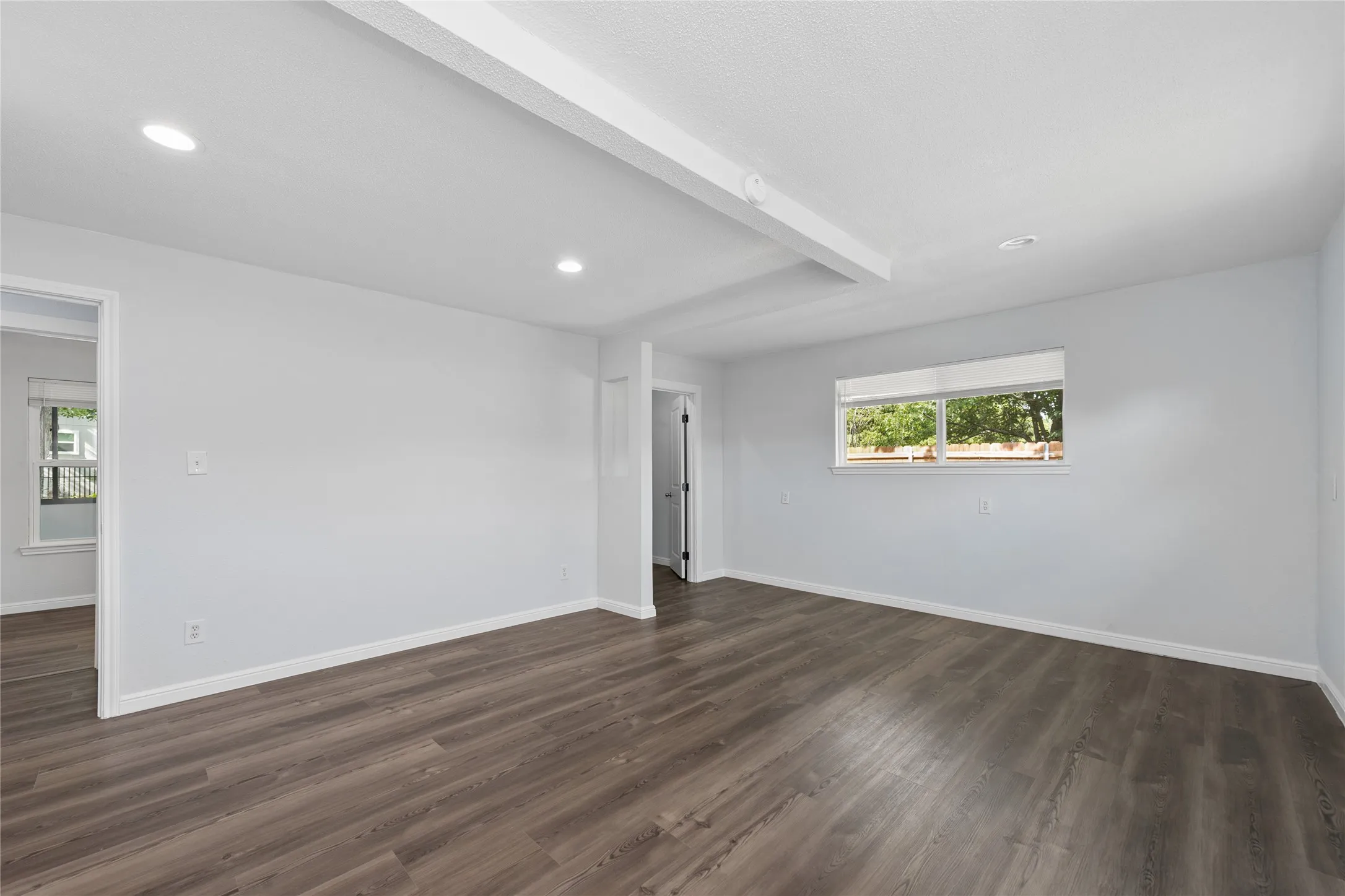Single Family Residence For Sale in Collin County , 5776 County Road 927, Nevada, Texas 75173, 2 Bedroom, 1 Bathroom, Garage spaces, 1,143 Sqft, built in 1983, mls#21401867, Real Estate Agent in Nevada, Homes For Sale in Collin county, Homes For Sale in Nevada, Realtor in Nevada Texas, Real Estate Brokerage Independent Realty Texas, Luminita Cordes Realtor