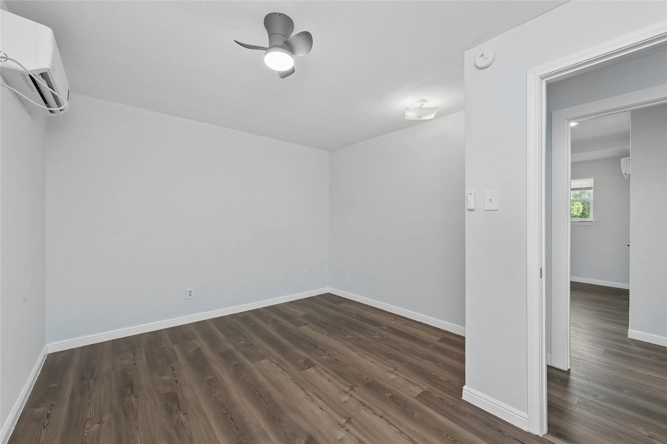 Single Family Residence For Sale in Collin County , 5776 County Road 927, Nevada, Texas 75173, 2 Bedroom, 1 Bathroom, Garage spaces, 1,143 Sqft, built in 1983, mls#21401867, Real Estate Agent in Nevada, Homes For Sale in Collin county, Homes For Sale in Nevada, Realtor in Nevada Texas, Real Estate Brokerage Independent Realty Texas, Luminita Cordes Realtor