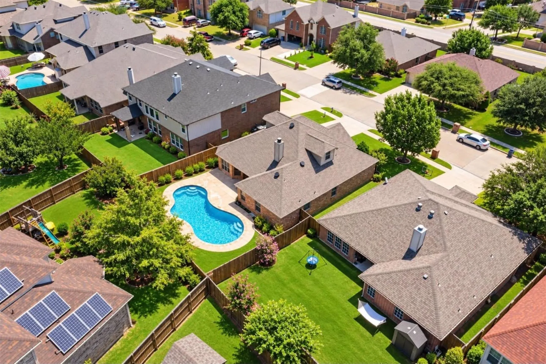 Single Family Residence For Sale in Tarrant County , 839 Evergreen Lane, Burleson, Texas 76028, 4 Bedroom, 2 Bathroom, 2 Garage spaces, 2,714 Sqft, built in 2005, mls#21401871, Real Estate Agent in Burleson, Homes For Sale in Tarrant county, Homes For Sale in Burleson, Realtor in Burleson Texas, Real Estate Brokerage Independent Realty Texas, Luminita Cordes Realtor