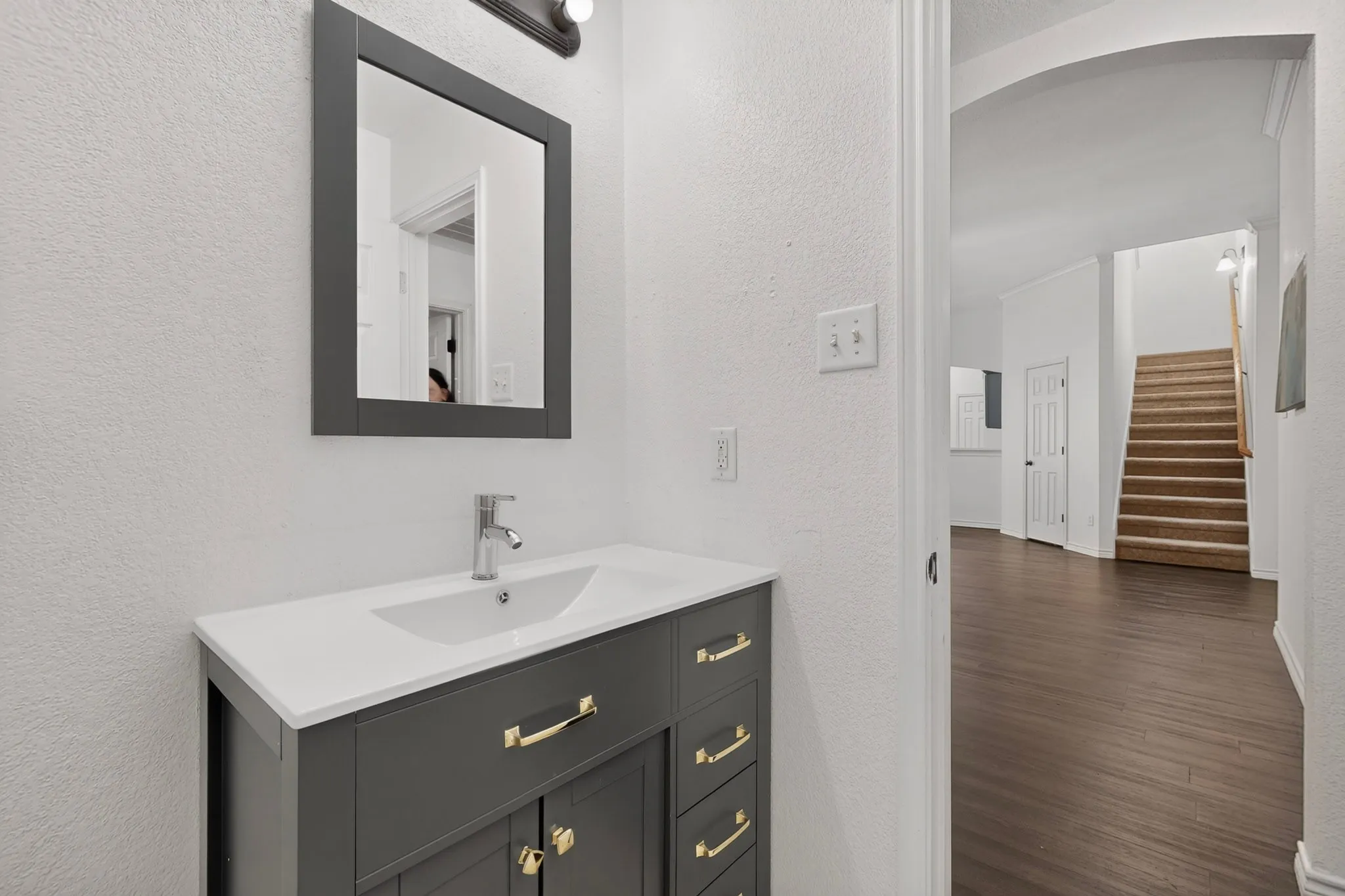 Single Family Residence For Sale in Tarrant County , 839 Evergreen Lane, Burleson, Texas 76028, 4 Bedroom, 2 Bathroom, 2 Garage spaces, 2,714 Sqft, built in 2005, mls#21401871, Real Estate Agent in Burleson, Homes For Sale in Tarrant county, Homes For Sale in Burleson, Realtor in Burleson Texas, Real Estate Brokerage Independent Realty Texas, Luminita Cordes Realtor