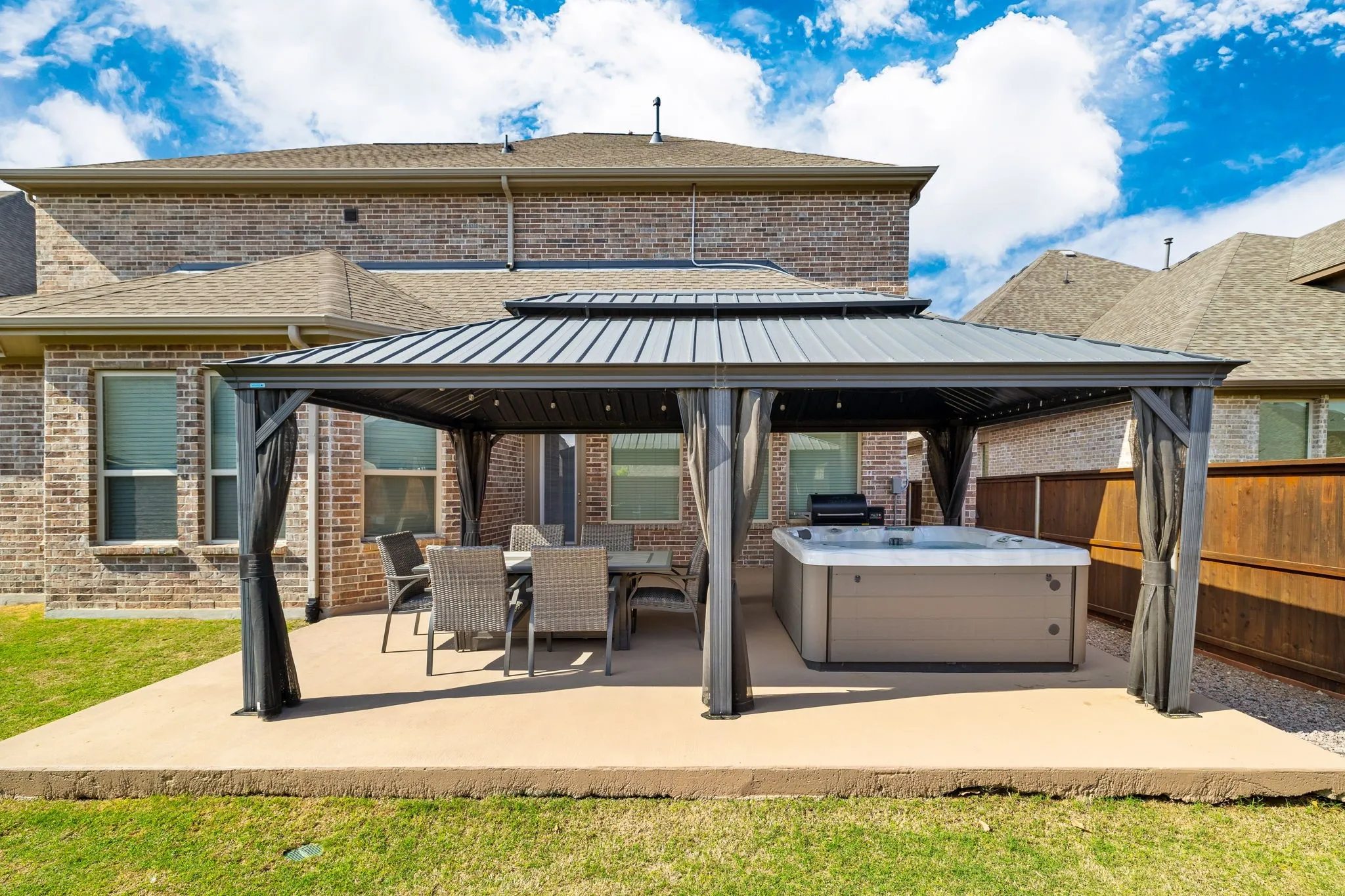Single Family Residence For Sale in Collin County , 791 Dover Drive, Prosper, Texas 75078, 4 Bedroom, 4 Bathroom, 3 Garage spaces, 3,952 Sqft, built in 2018, mls#21401865, Real Estate Agent in Prosper, Homes For Sale in Collin county, Homes For Sale in Prosper, Realtor in Prosper Texas, Real Estate Brokerage Independent Realty Texas, Luminita Cordes Realtor
