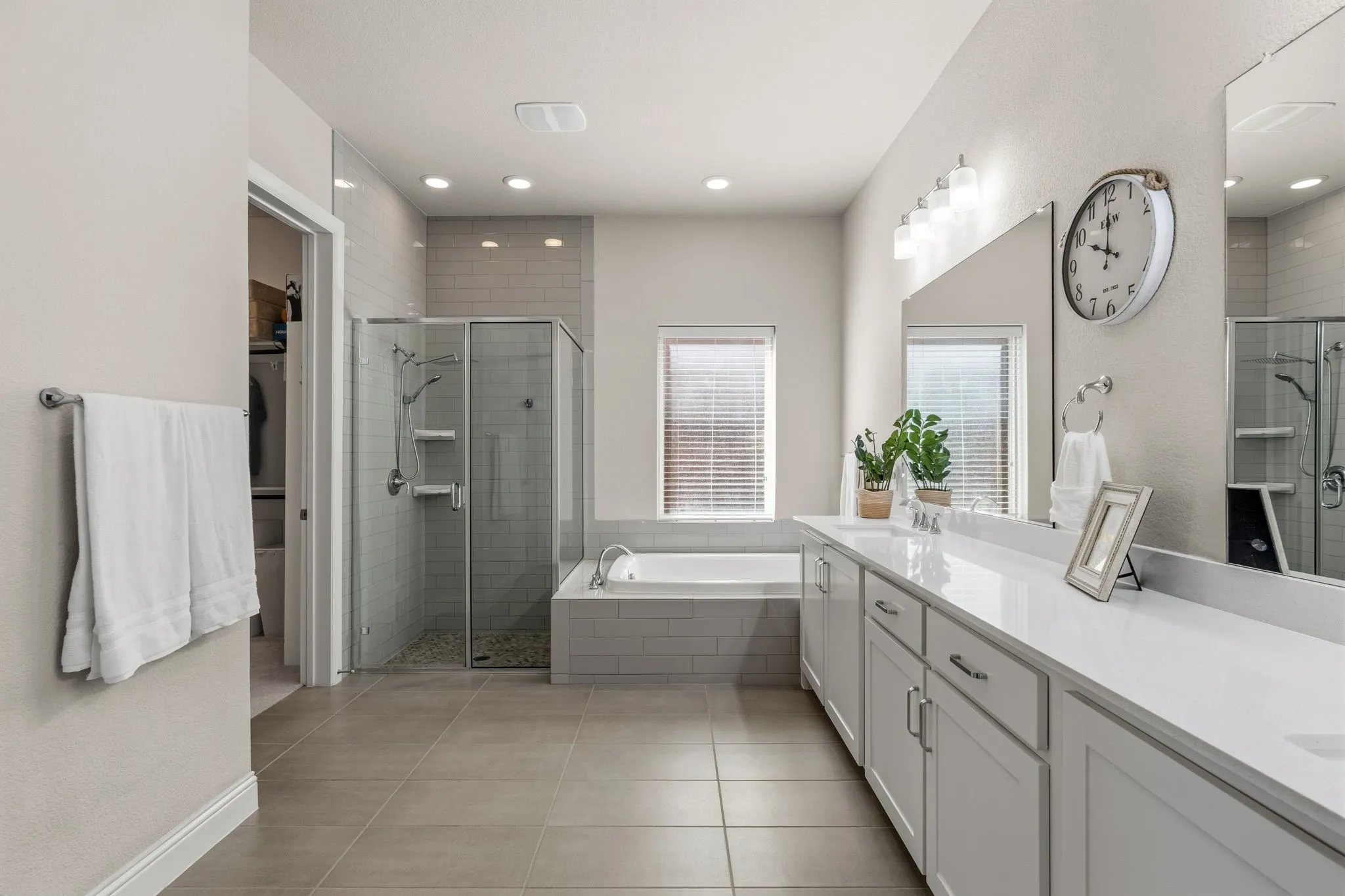Single Family Residence For Sale in Collin County , 791 Dover Drive, Prosper, Texas 75078, 4 Bedroom, 4 Bathroom, 3 Garage spaces, 3,952 Sqft, built in 2018, mls#21401865, Real Estate Agent in Prosper, Homes For Sale in Collin county, Homes For Sale in Prosper, Realtor in Prosper Texas, Real Estate Brokerage Independent Realty Texas, Luminita Cordes Realtor