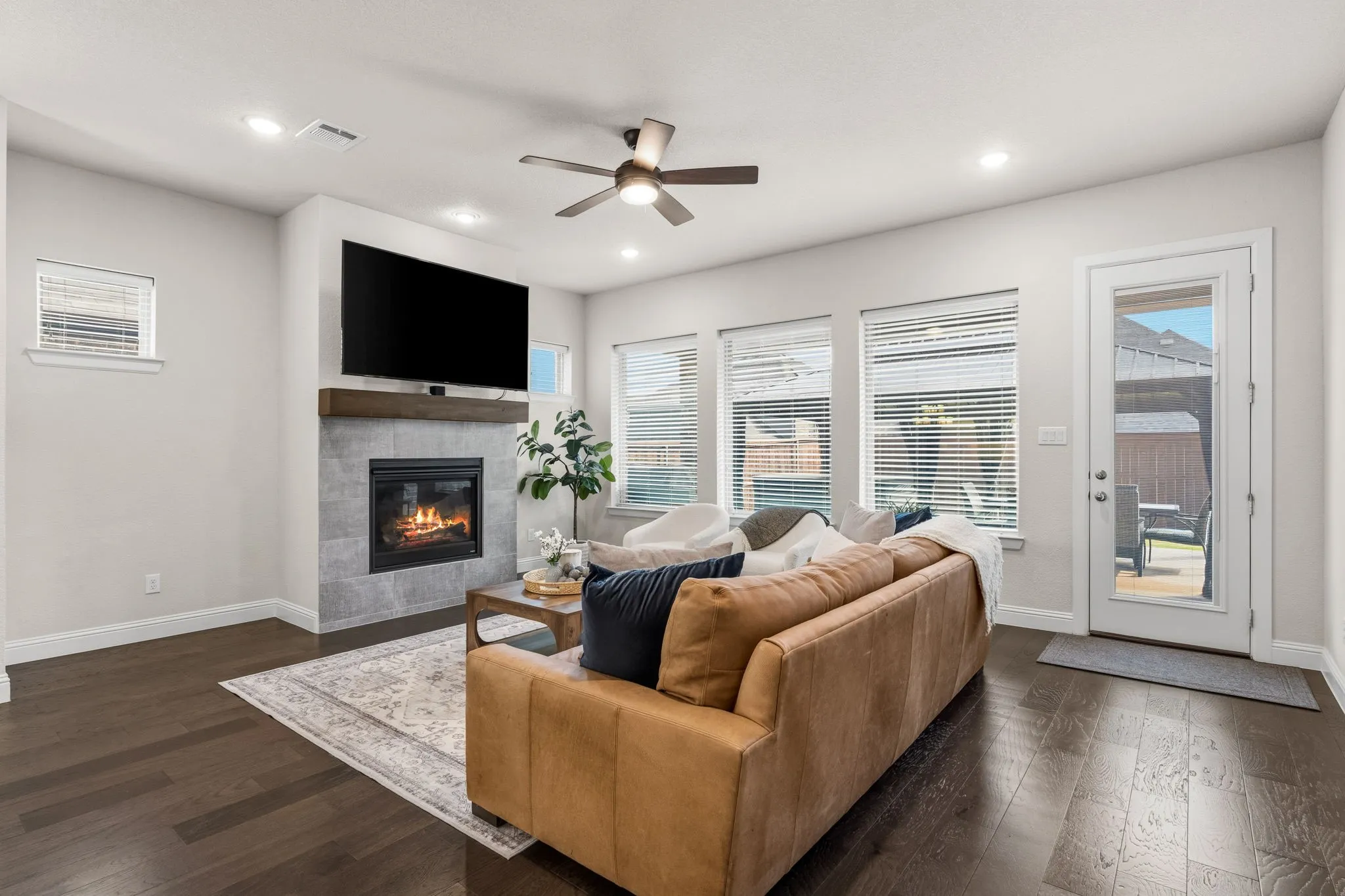 Single Family Residence For Sale in Collin County , 791 Dover Drive, Prosper, Texas 75078, 4 Bedroom, 4 Bathroom, 3 Garage spaces, 3,952 Sqft, built in 2018, mls#21401865, Real Estate Agent in Prosper, Homes For Sale in Collin county, Homes For Sale in Prosper, Realtor in Prosper Texas, Real Estate Brokerage Independent Realty Texas, Luminita Cordes Realtor