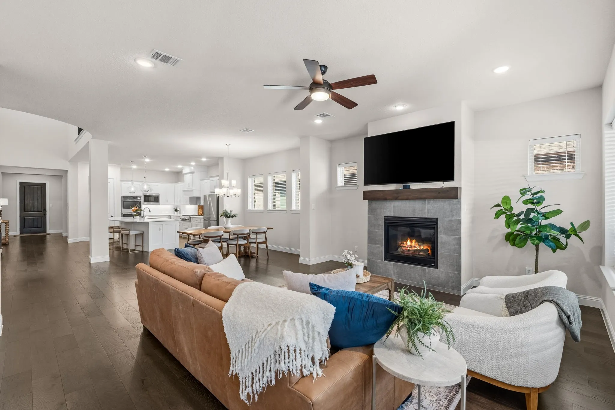 Single Family Residence For Sale in Collin County , 791 Dover Drive, Prosper, Texas 75078, 4 Bedroom, 4 Bathroom, 3 Garage spaces, 3,952 Sqft, built in 2018, mls#21401865, Real Estate Agent in Prosper, Homes For Sale in Collin county, Homes For Sale in Prosper, Realtor in Prosper Texas, Real Estate Brokerage Independent Realty Texas, Luminita Cordes Realtor