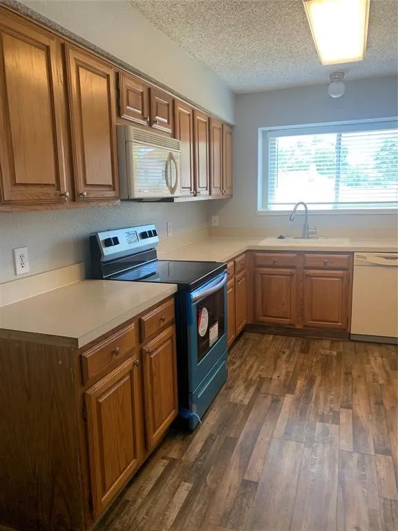 Single Family Residence For Rent in Tarrant County , 2766 Claremont Drive, Grand Prairie, Texas 75052, 3 Bedroom, 2 Bathroom, 2 Garage spaces, 1,497 Sqft, built in 1985, mls#21401860, Real Estate Agent in Grand Prairie, Homes For Rent in Tarrant county, Homes For Rent in Grand Prairie, Realtor in Grand Prairie Texas, Real Estate Brokerage Independent Realty Texas, Luminita Cordes Realtor