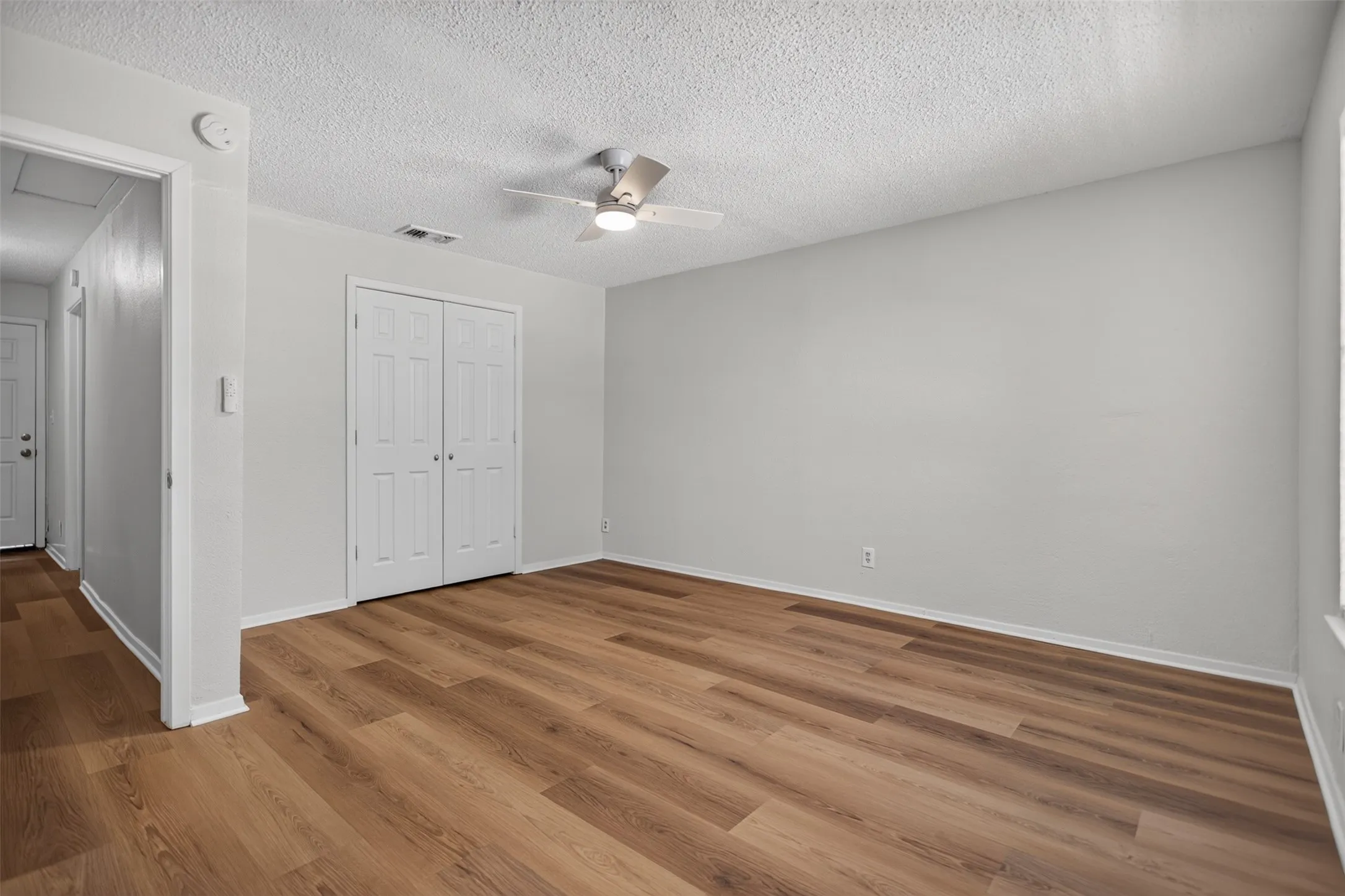 Single Family Residence For Rent in Collin County , 410 Allenwood Drive, Allen, Texas 75002, 3 Bedroom, 2 Bathroom, Garage spaces, 1,459 Sqft, built in 1963, mls#21393157, Real Estate Agent in Allen, Homes For Rent in Collin county, Homes For Rent in Allen, Realtor in Allen Texas, Real Estate Brokerage Independent Realty Texas, Luminita Cordes Realtor