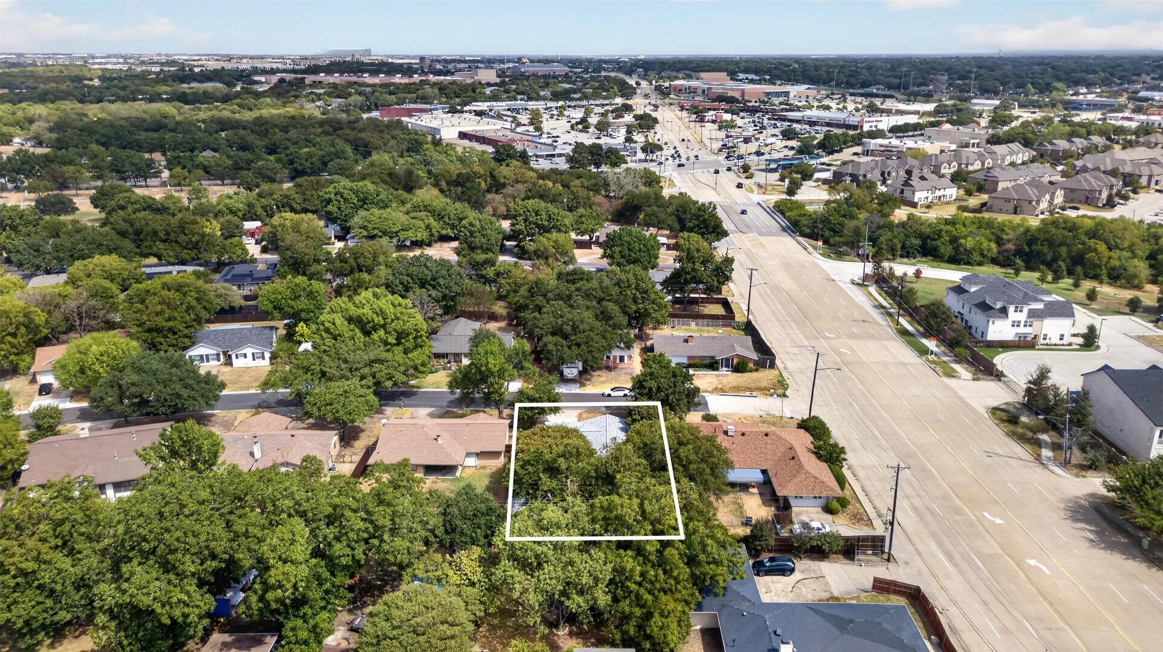 Single Family Residence For Rent in Collin County , 410 Allenwood Drive, Allen, Texas 75002, 3 Bedroom, 2 Bathroom, Garage spaces, 1,459 Sqft, built in 1963, mls#21393157, Real Estate Agent in Allen, Homes For Rent in Collin county, Homes For Rent in Allen, Realtor in Allen Texas, Real Estate Brokerage Independent Realty Texas, Luminita Cordes Realtor