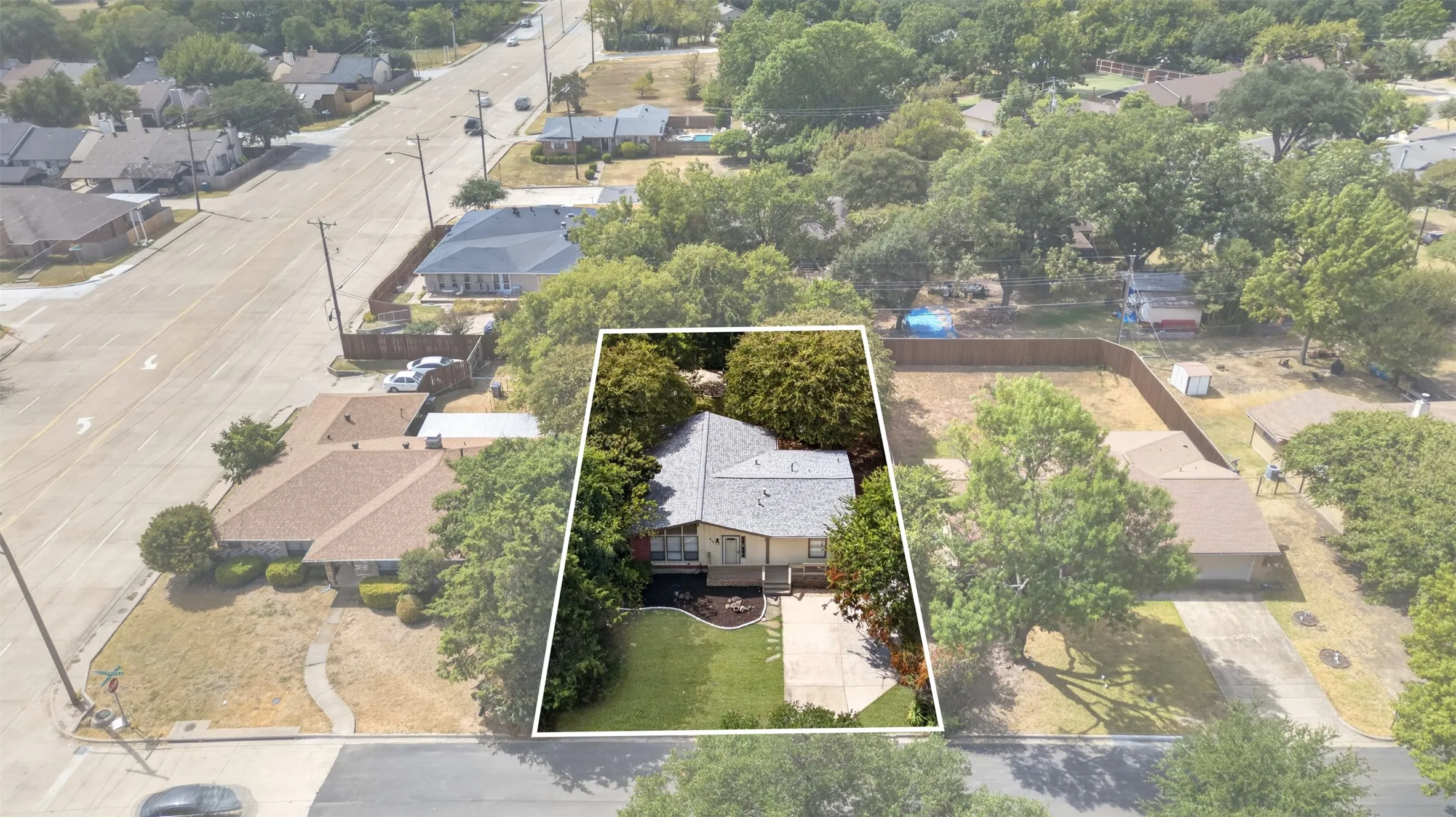 Single Family Residence For Rent in Collin County , 410 Allenwood Drive, Allen, Texas 75002, 3 Bedroom, 2 Bathroom, Garage spaces, 1,459 Sqft, built in 1963, mls#21393157, Real Estate Agent in Allen, Homes For Rent in Collin county, Homes For Rent in Allen, Realtor in Allen Texas, Real Estate Brokerage Independent Realty Texas, Luminita Cordes Realtor