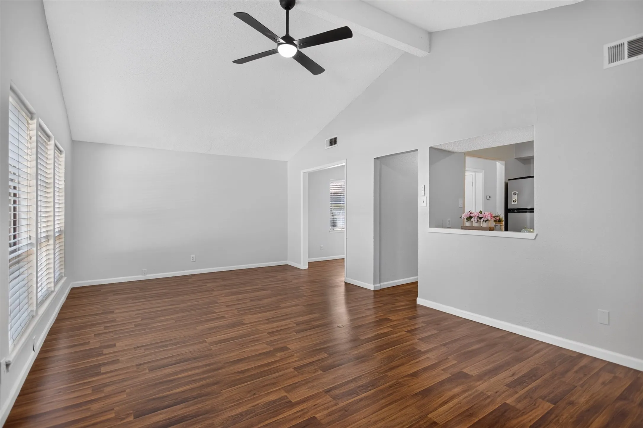 Single Family Residence For Rent in Collin County , 410 Allenwood Drive, Allen, Texas 75002, 3 Bedroom, 2 Bathroom, Garage spaces, 1,459 Sqft, built in 1963, mls#21393157, Real Estate Agent in Allen, Homes For Rent in Collin county, Homes For Rent in Allen, Realtor in Allen Texas, Real Estate Brokerage Independent Realty Texas, Luminita Cordes Realtor