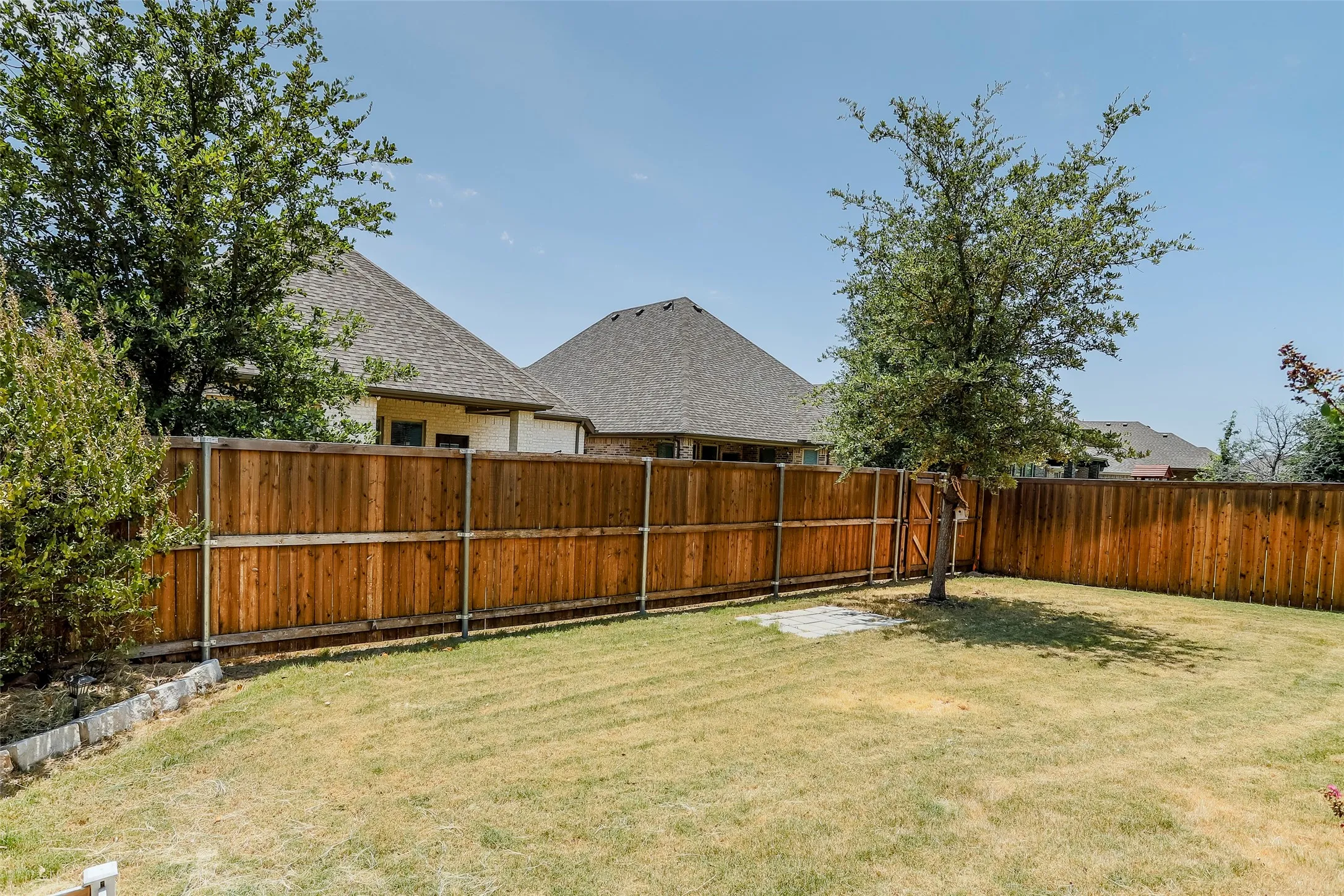 Single Family Residence For Rent in Tarrant County , 624 Rawlins Lane, Fort Worth, Texas 76131, 3 Bedroom, 2 Bathroom, 2 Garage spaces, 2,118 Sqft, built in 2016, mls#21397834, Real Estate Agent in Fort Worth, Homes For Rent in Tarrant county, Homes For Rent in Fort Worth, Realtor in Fort Worth Texas, Real Estate Brokerage Independent Realty Texas, Luminita Cordes Realtor