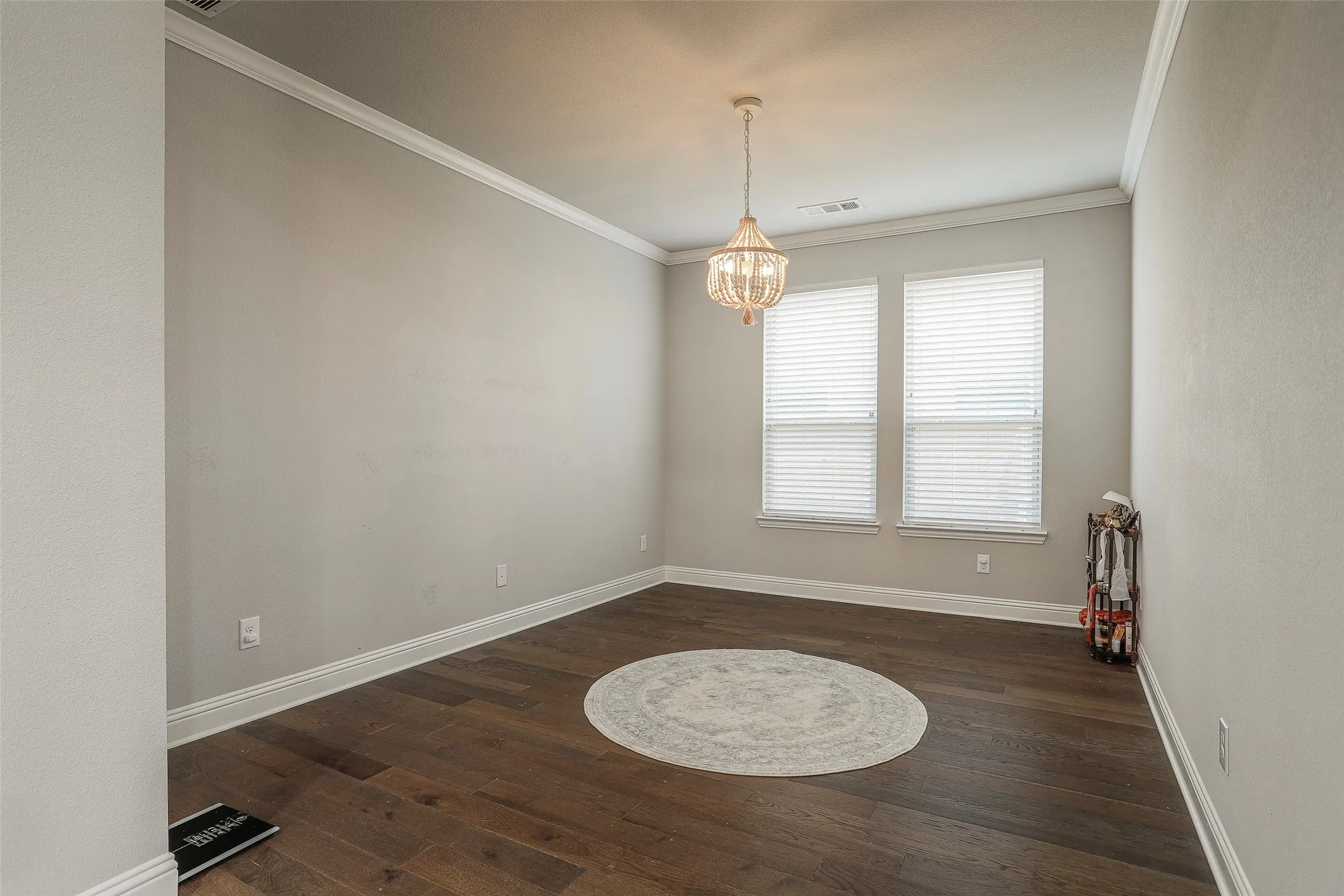Single Family Residence For Rent in Tarrant County , 624 Rawlins Lane, Fort Worth, Texas 76131, 3 Bedroom, 2 Bathroom, 2 Garage spaces, 2,118 Sqft, built in 2016, mls#21397834, Real Estate Agent in Fort Worth, Homes For Rent in Tarrant county, Homes For Rent in Fort Worth, Realtor in Fort Worth Texas, Real Estate Brokerage Independent Realty Texas, Luminita Cordes Realtor