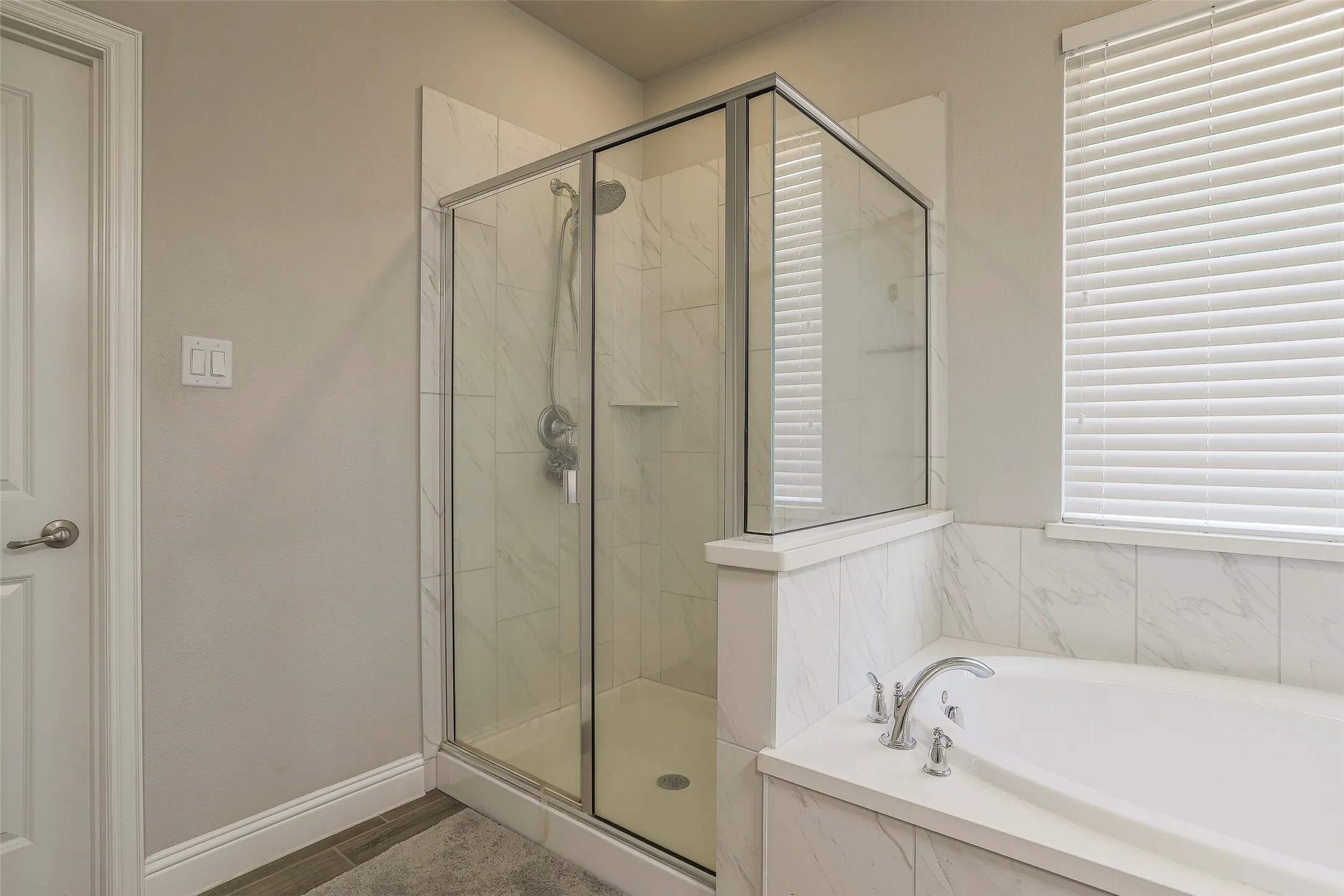 Single Family Residence For Rent in Tarrant County , 624 Rawlins Lane, Fort Worth, Texas 76131, 3 Bedroom, 2 Bathroom, 2 Garage spaces, 2,118 Sqft, built in 2016, mls#21397834, Real Estate Agent in Fort Worth, Homes For Rent in Tarrant county, Homes For Rent in Fort Worth, Realtor in Fort Worth Texas, Real Estate Brokerage Independent Realty Texas, Luminita Cordes Realtor